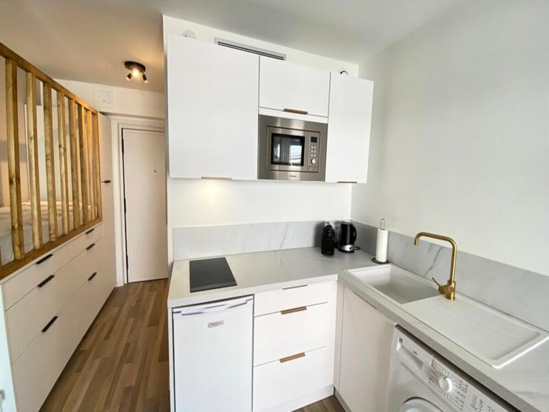 Gerenoveerde studio in Golfe Juan met zeezicht en zwembad - foto 11