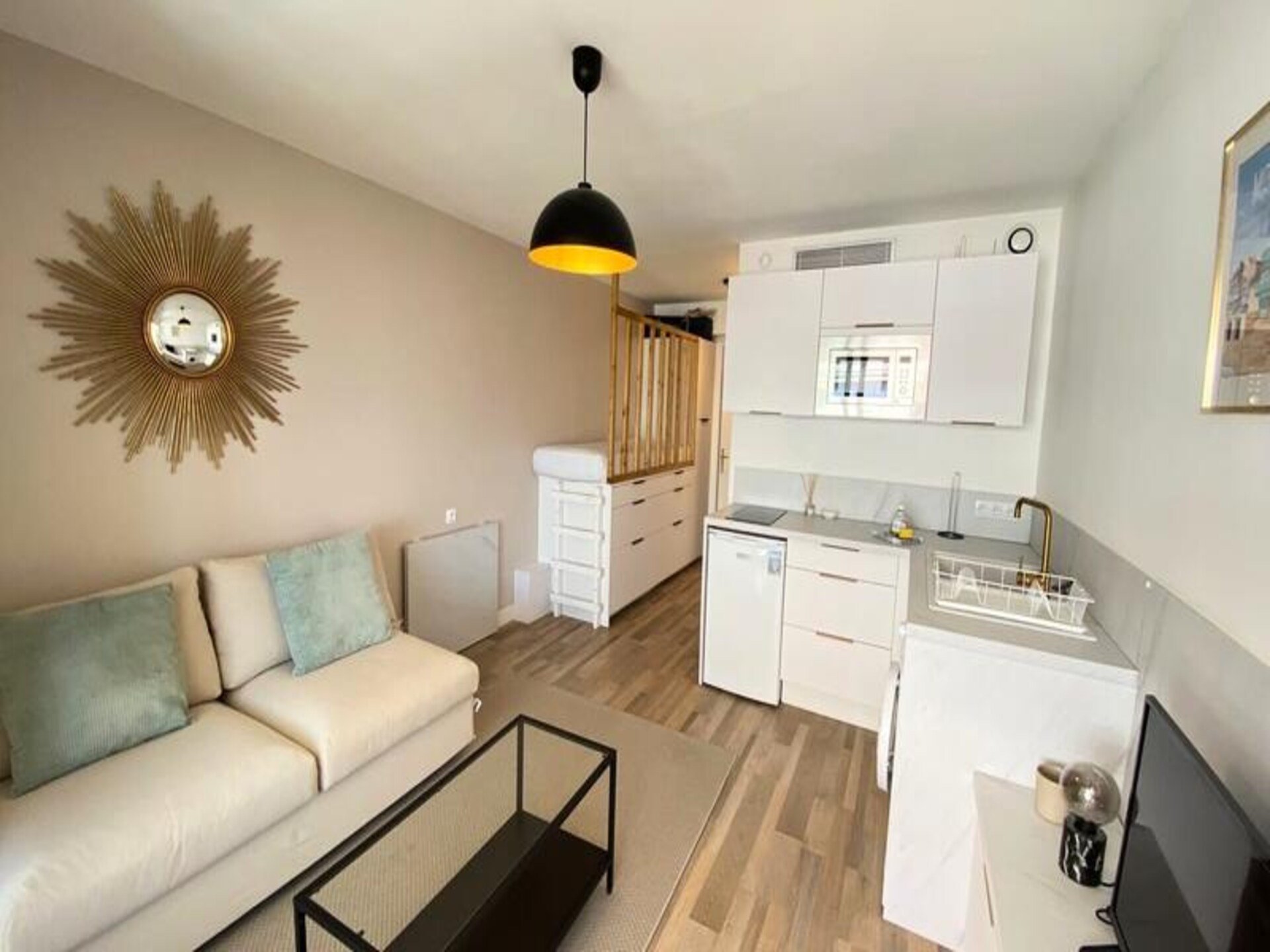 Gerenoveerde studio in Golfe Juan met zeezicht en zwembad - foto 20