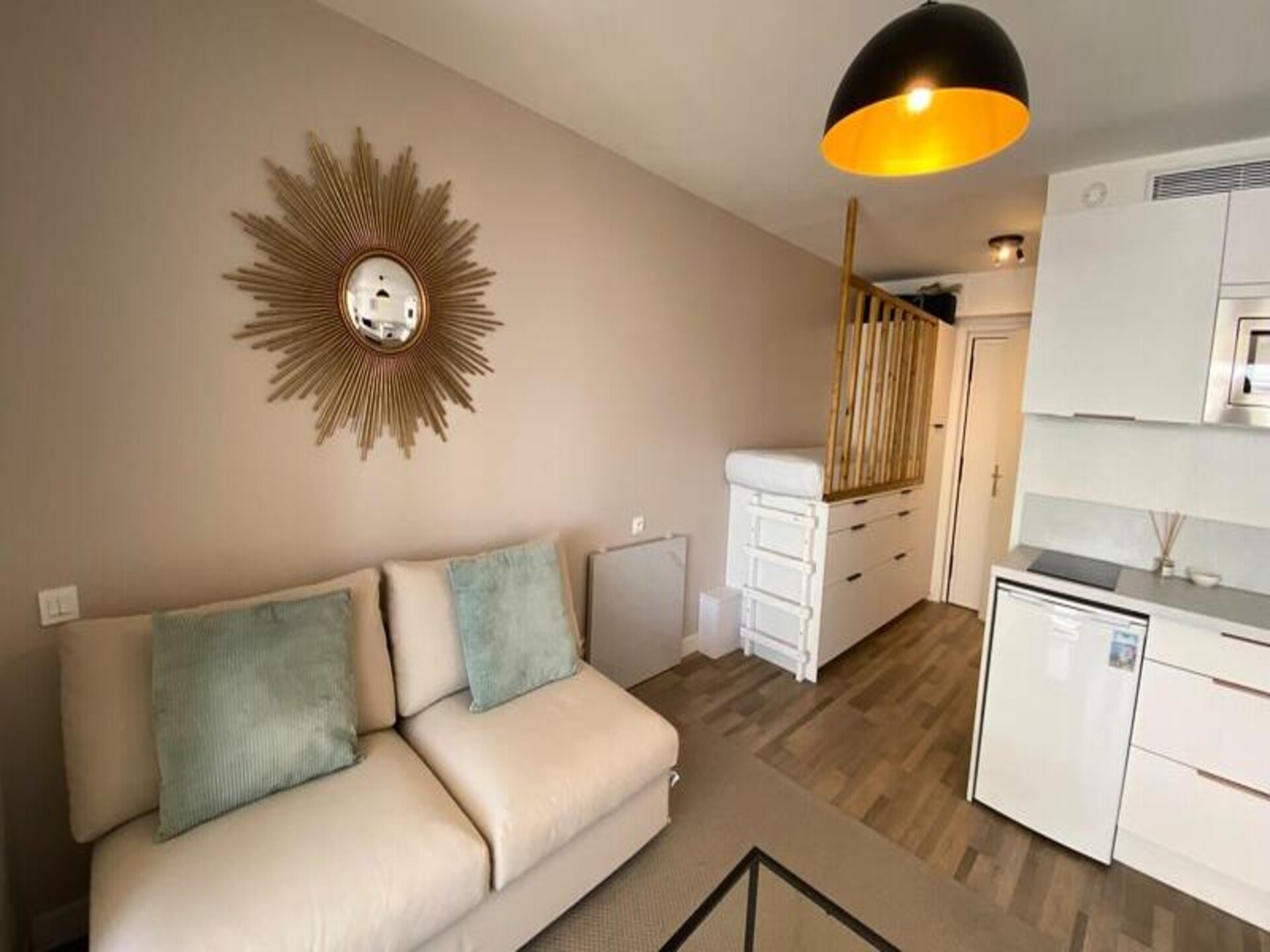 Gerenoveerde studio in Golfe Juan met zeezicht en zwembad - foto 21