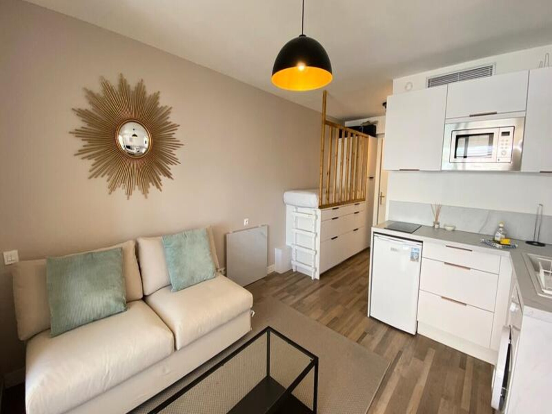 Gerenoveerde studio in Golfe Juan met zeezicht en zwembad - foto 23