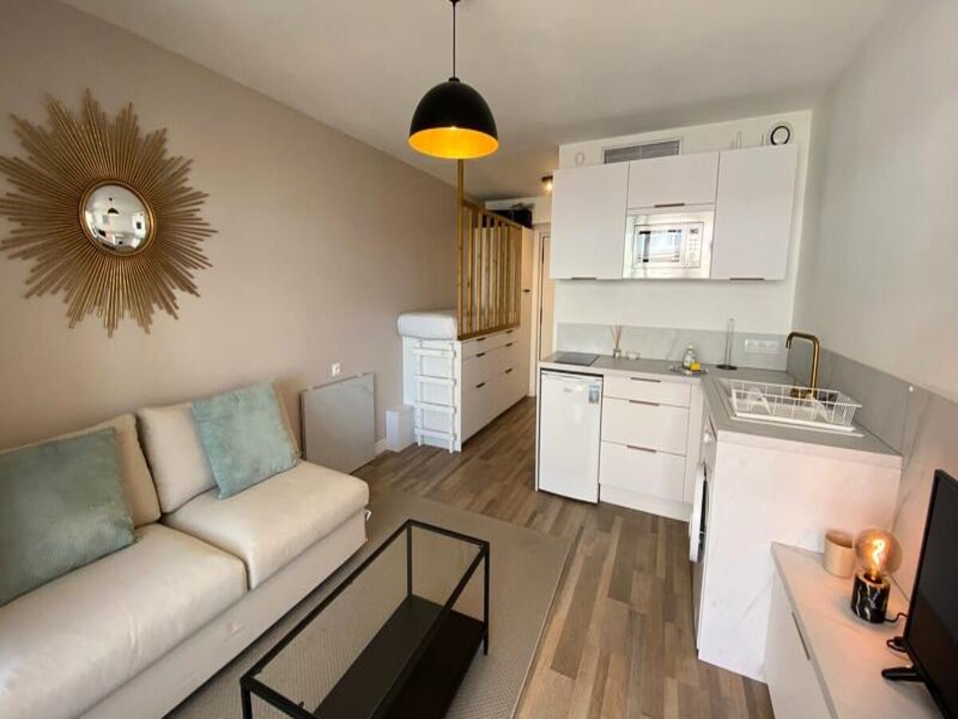 Gerenoveerde studio in Golfe Juan met zeezicht en zwembad - foto 29