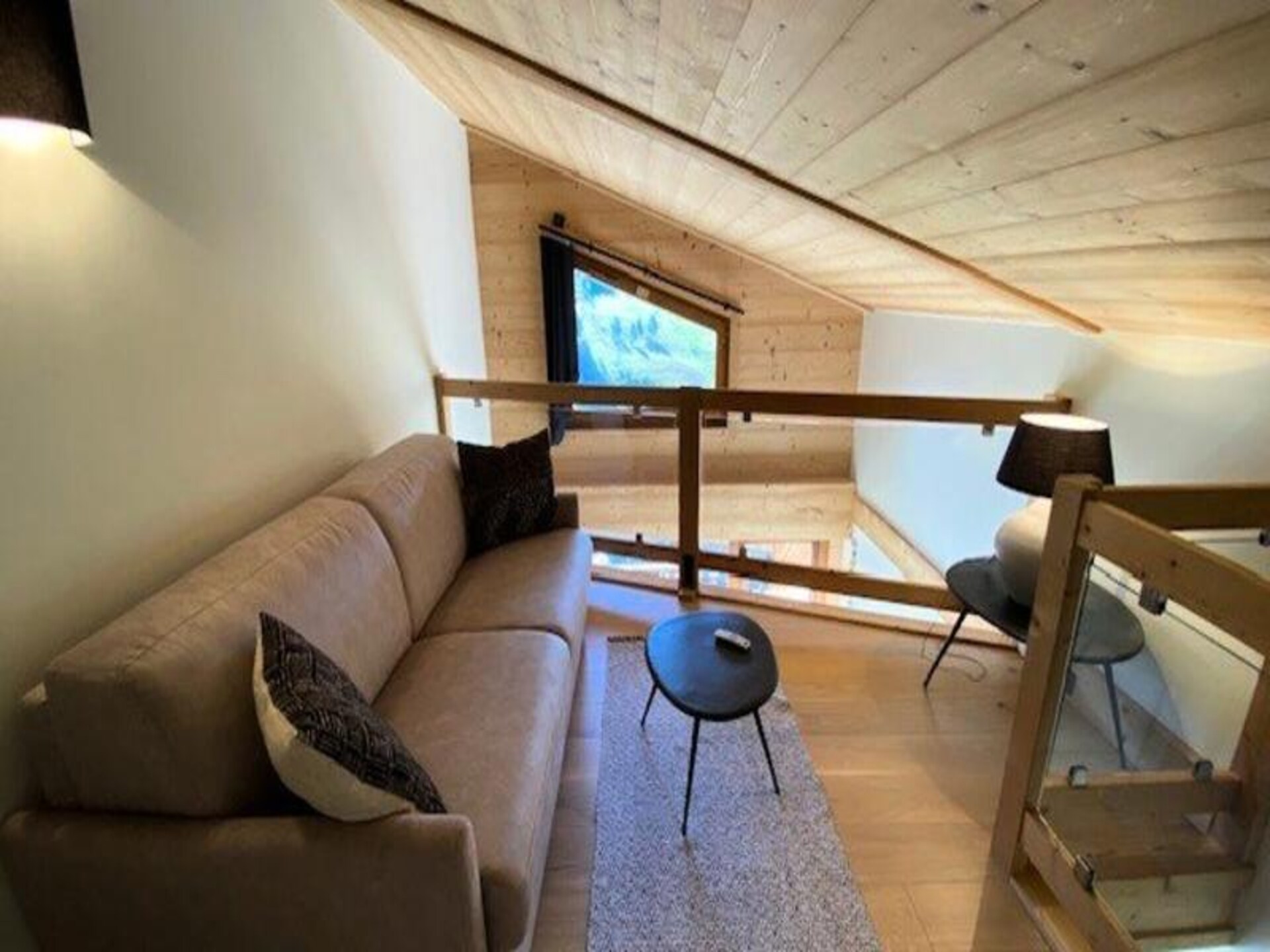 Modern appartement met balkon op het zuiden en uitzicht op Lachat - foto 4