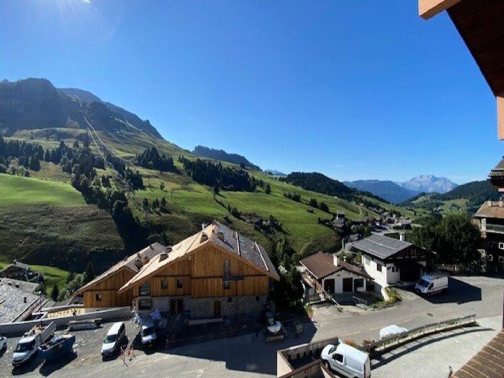 Modern appartement met balkon op het zuiden en uitzicht op Lachat - foto 12