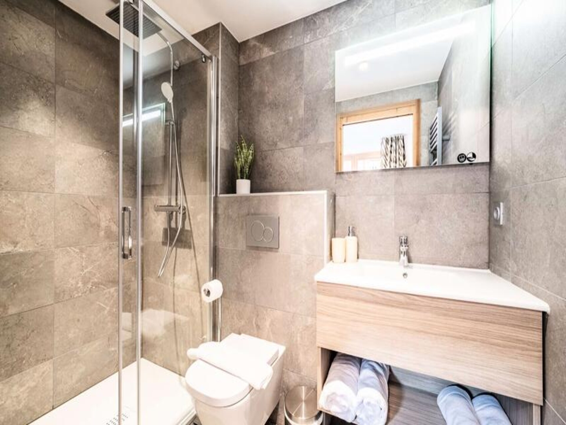Stijlvol appartement met bergzicht en terras in het hart van Morzine - foto 18
