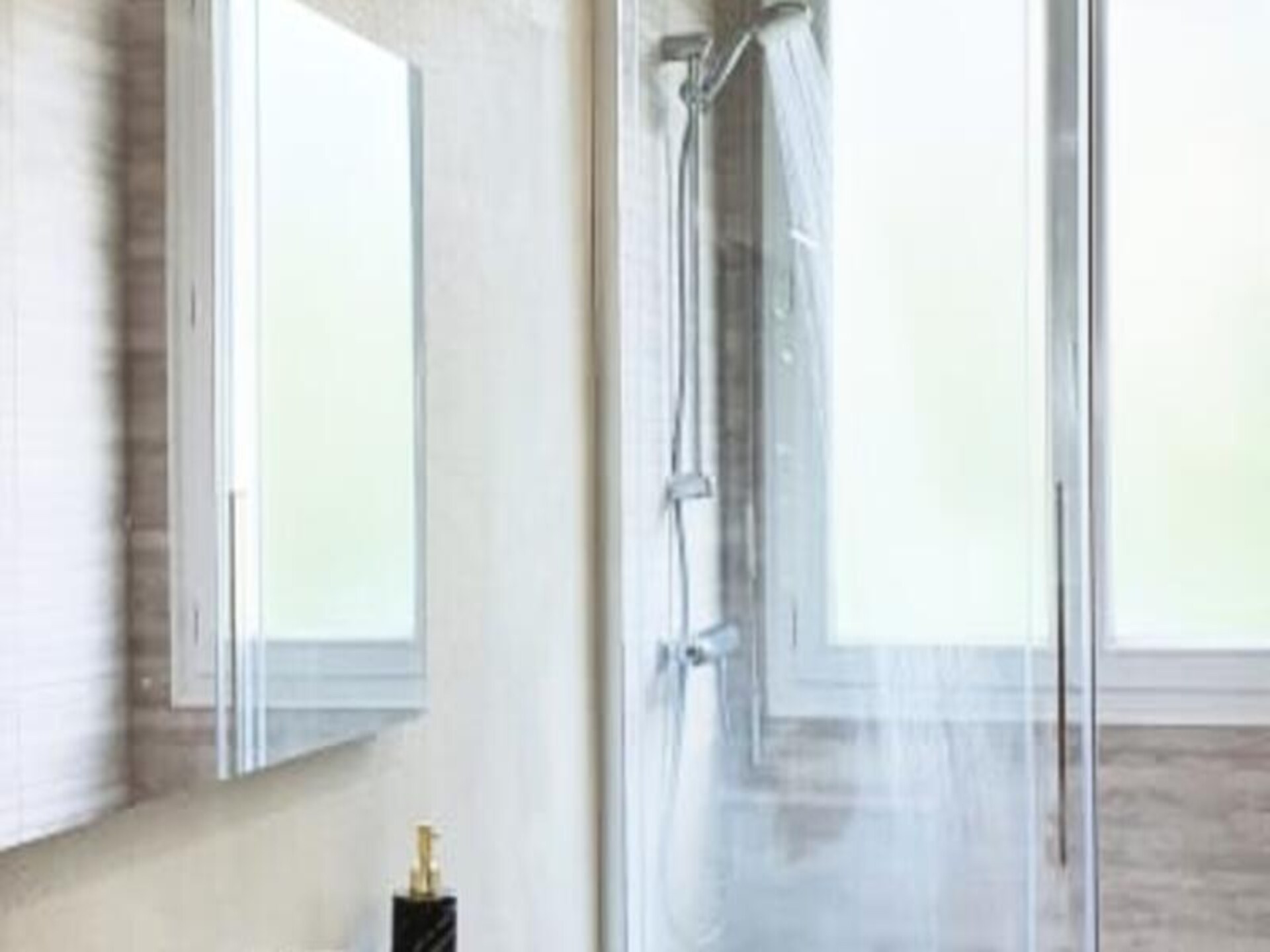 Ruim 6-persoons appartement in hartje Caen, vlakbij Place Maréchal Foch - foto 26