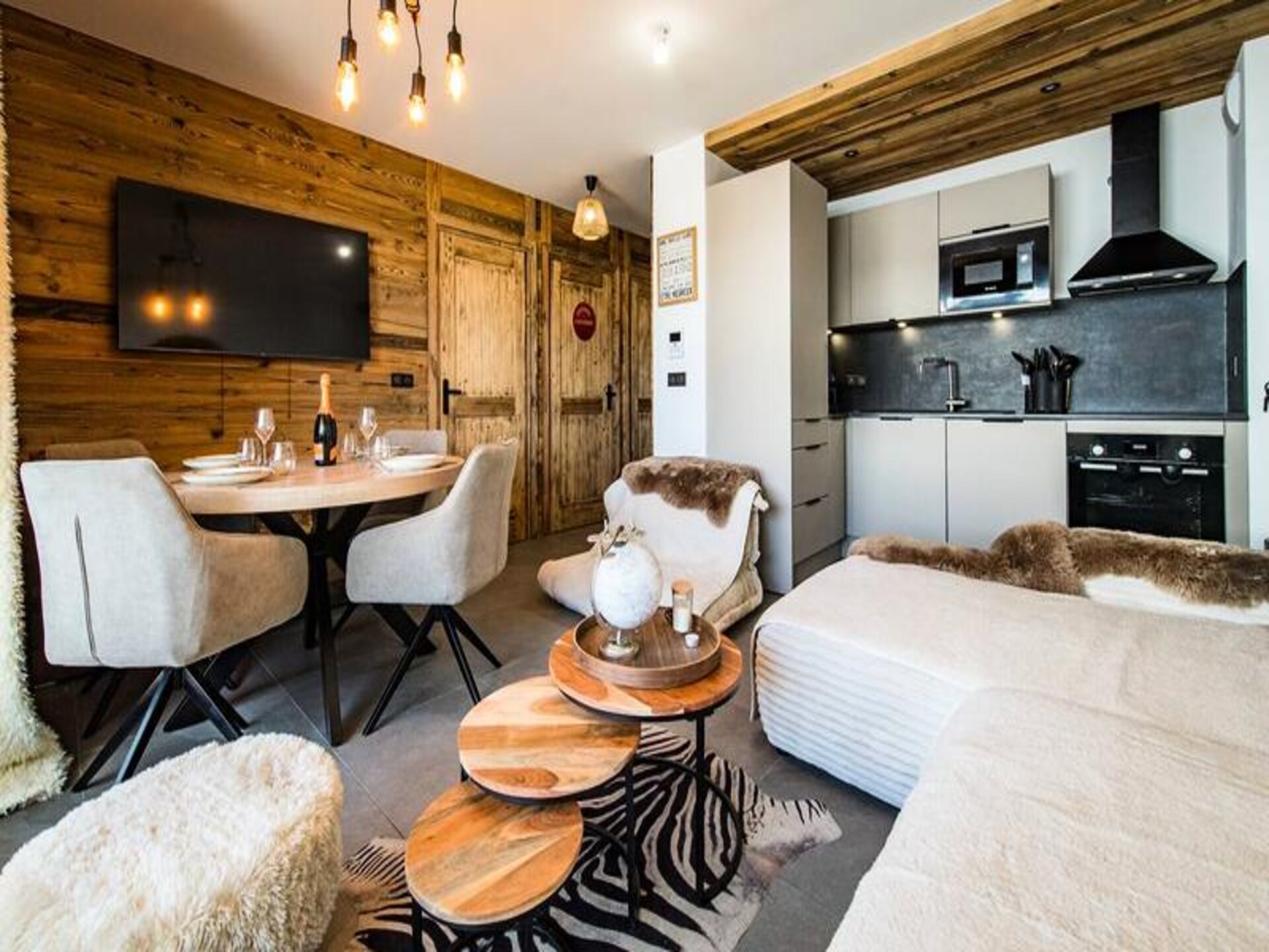 Ski-in ski-out appartement La Grande Verdette met privéjacuzzi in La Toussuire - foto 7