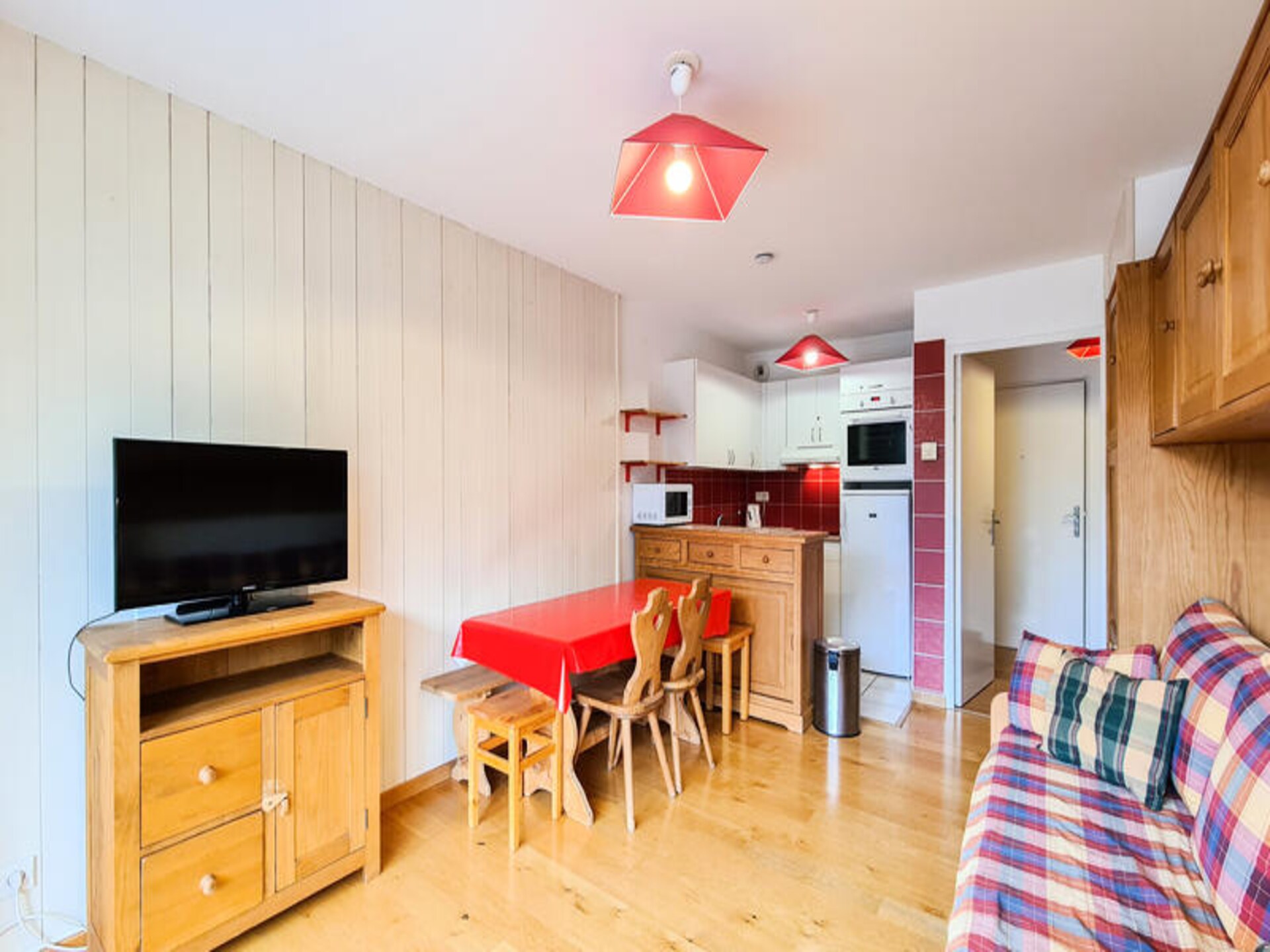 Panoramisch appartement op de piste in Magland met balkon op het zuiden - foto 7