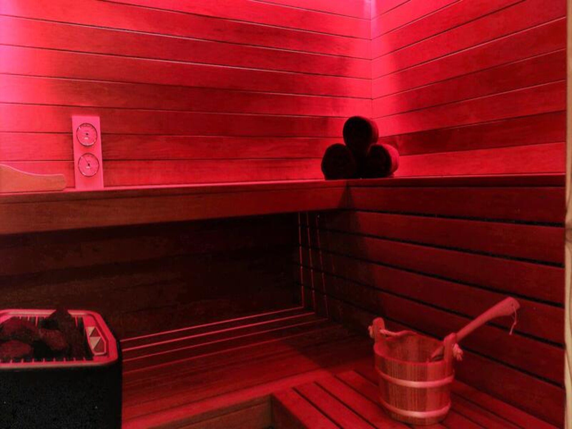 Luxe chalet Les Gets met sauna, jacuzzi en panoramisch uitzicht op de Alpen - foto 10