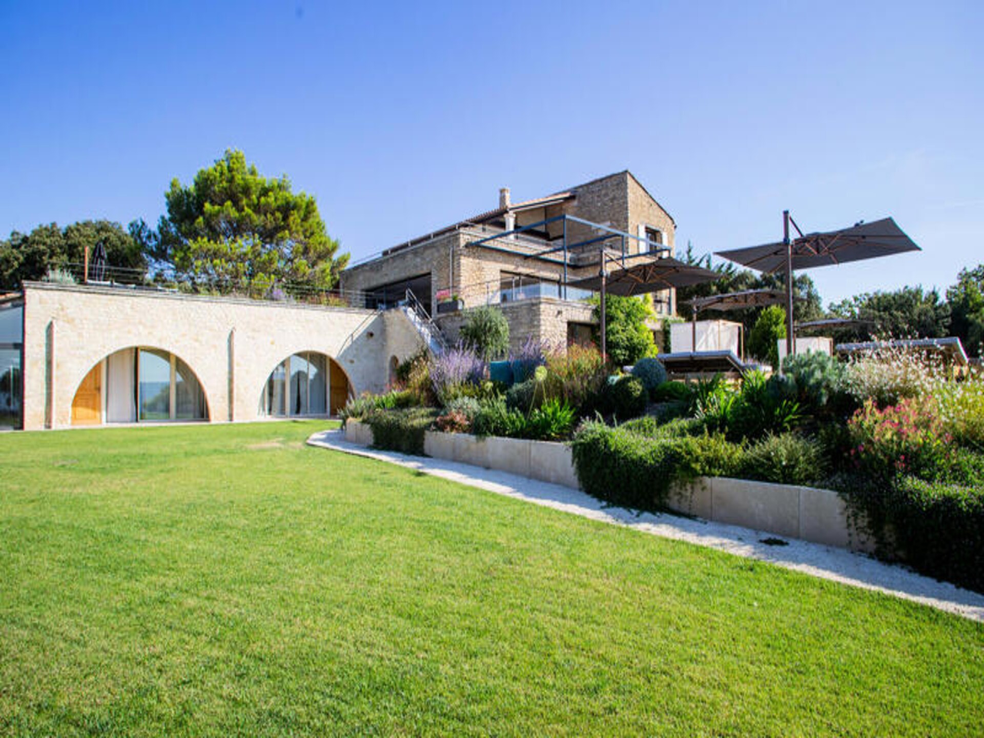 Luxe villa in Gordes met 8 slaapkamers, privézwembad en panoramisch uitzicht - foto 11