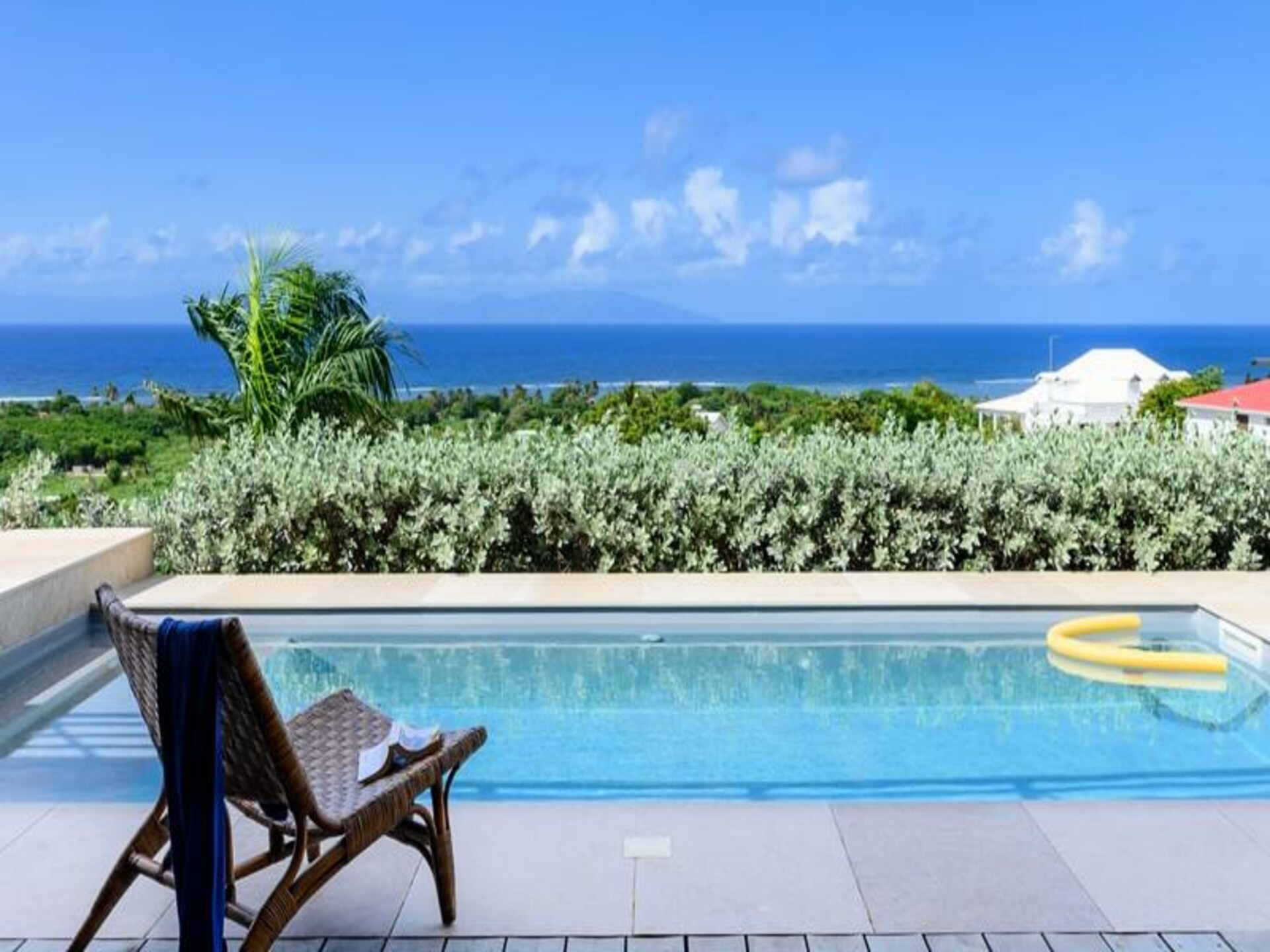 Moderne villa met privézwembad en panoramisch uitzicht op zee in Grand-Bourg - foto 1