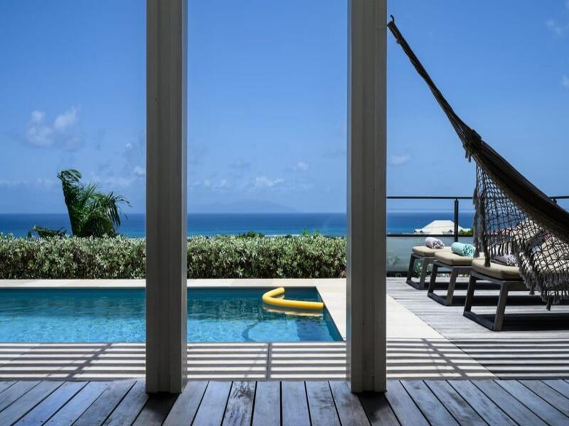 Moderne villa met privézwembad en panoramisch uitzicht op zee in Grand-Bourg - foto 7