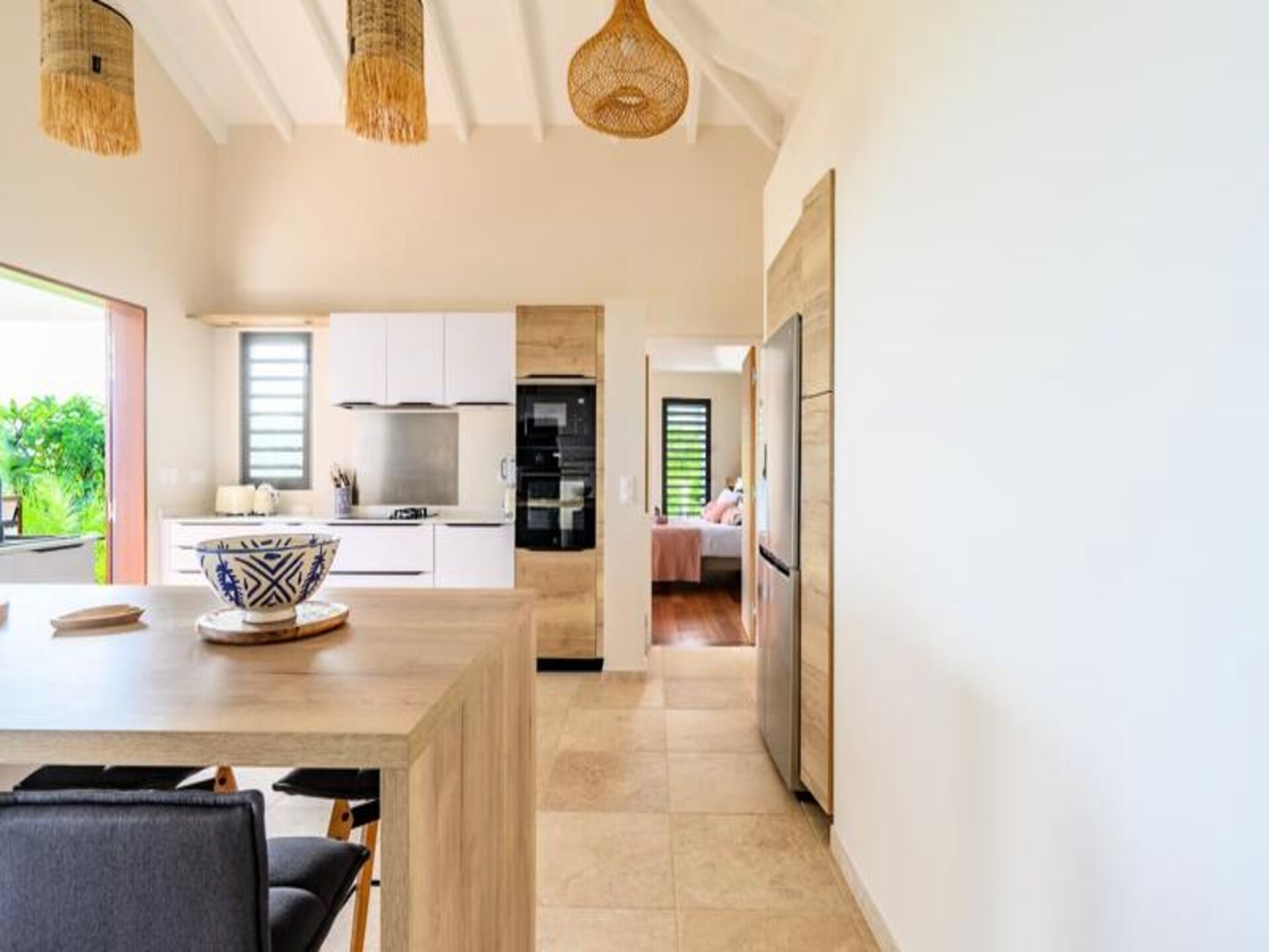 Moderne villa met privézwembad en panoramisch uitzicht op zee in Grand-Bourg - foto 31