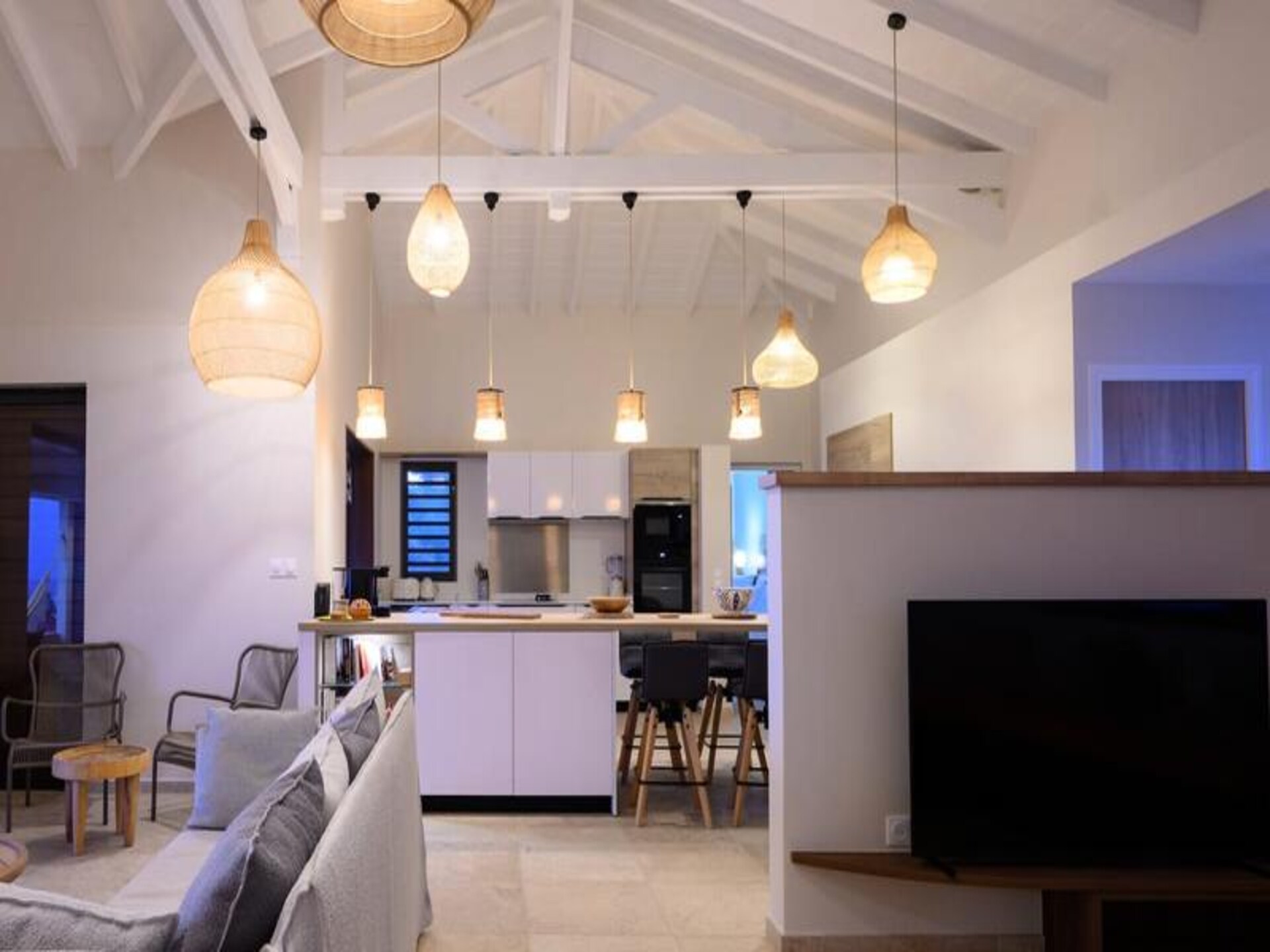 Moderne villa met privézwembad en panoramisch uitzicht op zee in Grand-Bourg - foto 32