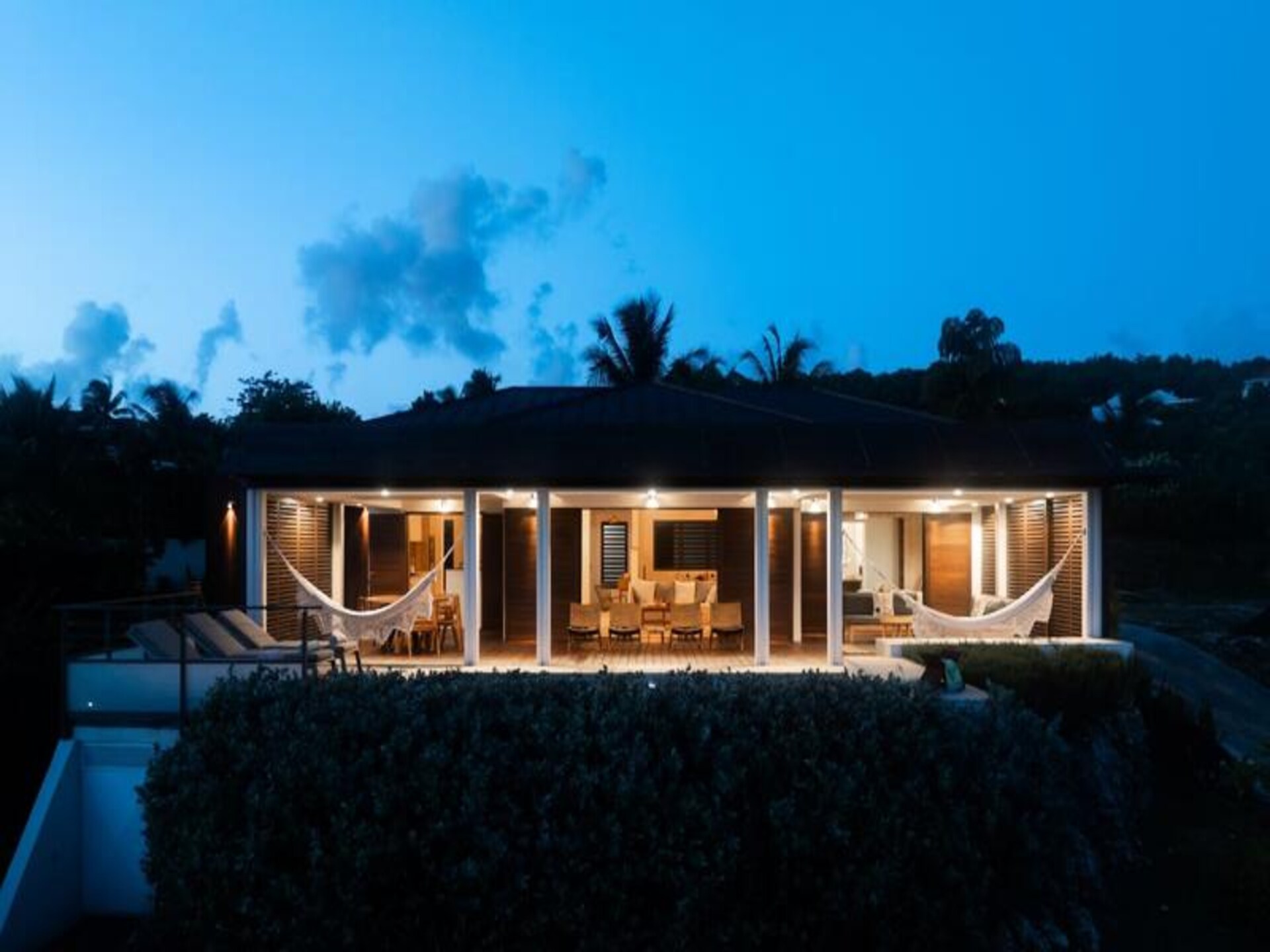 Moderne villa met privézwembad en panoramisch uitzicht op zee in Grand-Bourg - foto 51