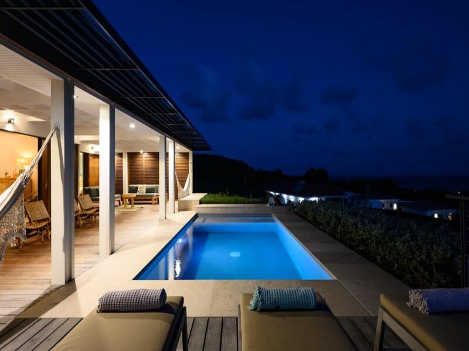 Moderne villa met privézwembad en panoramisch uitzicht op zee in Grand-Bourg - foto 52