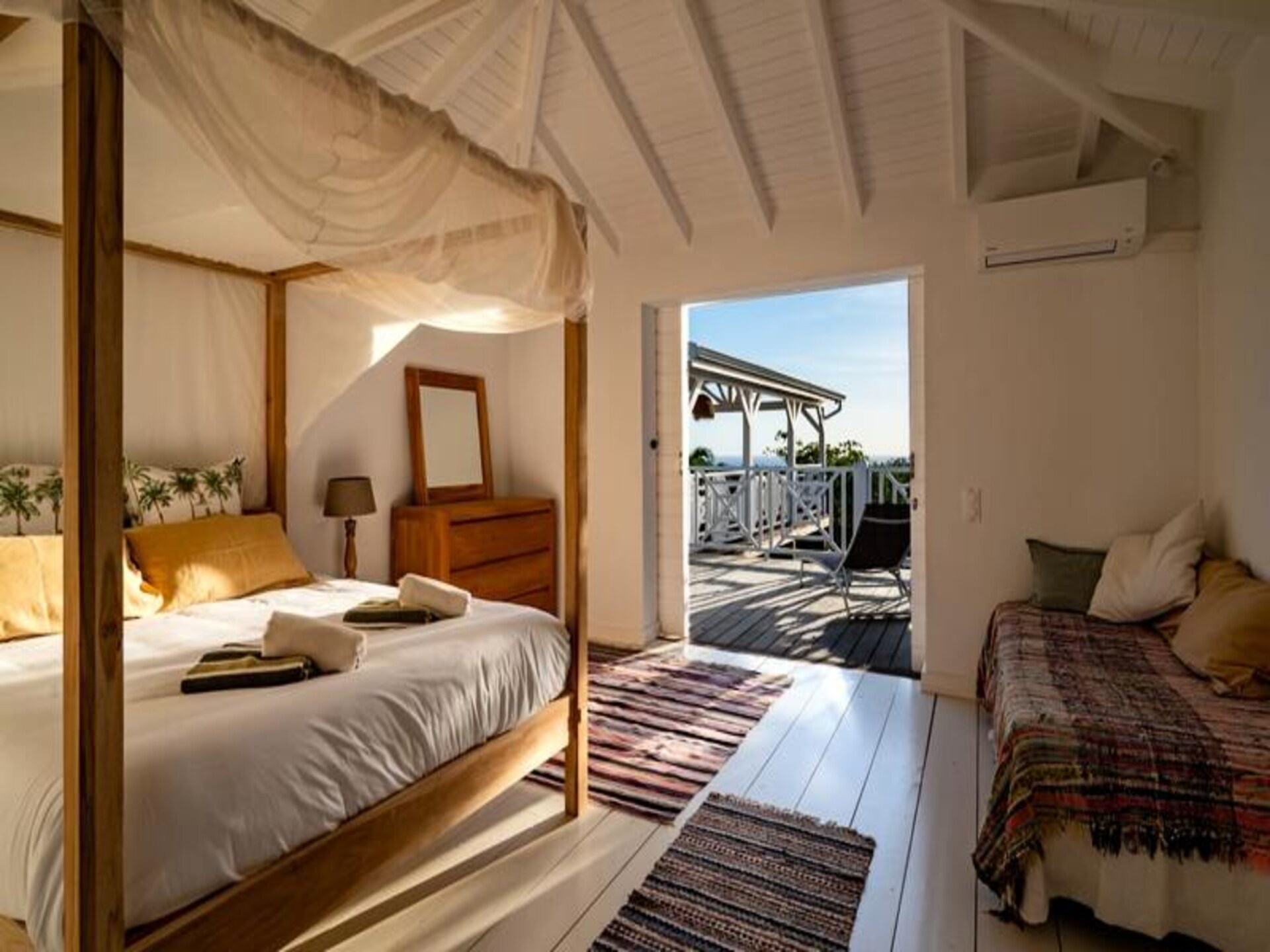 Villa Blanche in Grand-Bourg: luxe voor 11 personen met privézwembad en zeezicht - foto 33