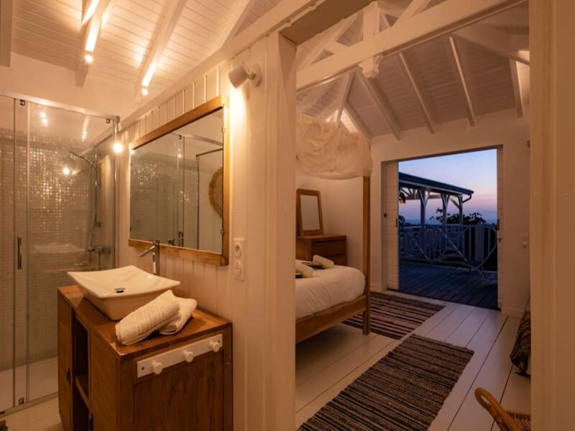 Villa Blanche in Grand-Bourg: luxe voor 11 personen met privézwembad en zeezicht - foto 42