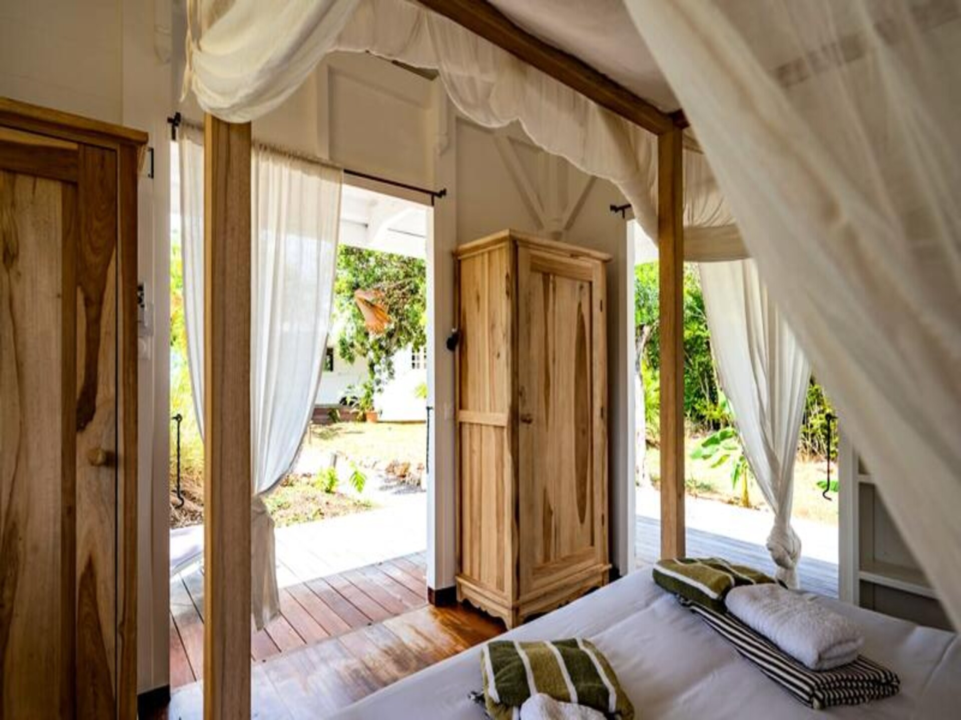 Villa Blanche in Grand-Bourg: luxe voor 11 personen met privézwembad en zeezicht - foto 43