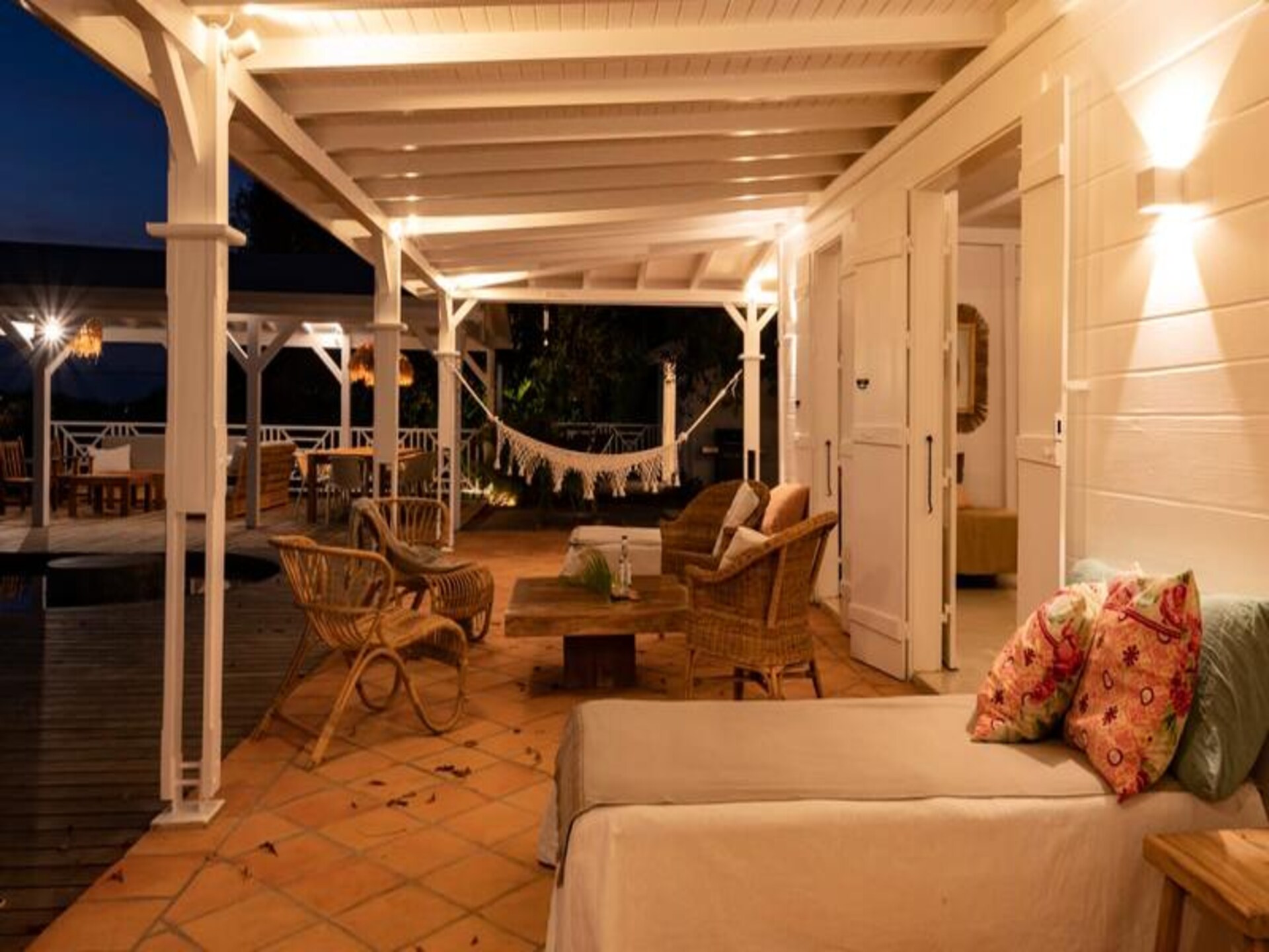 Villa Blanche in Grand-Bourg: luxe voor 11 personen met privézwembad en zeezicht - foto 65