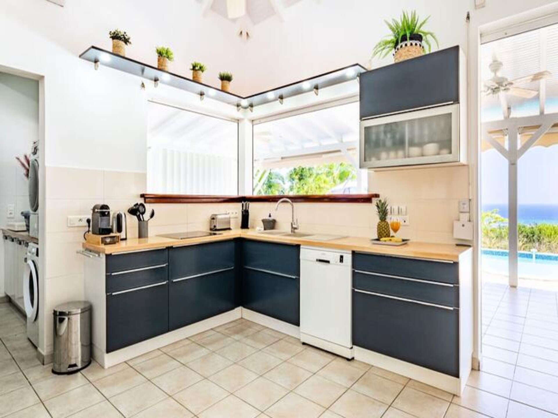Villa Margaux: Luxe appartement met panoramisch zeezicht in Grand-Bourg - foto 10