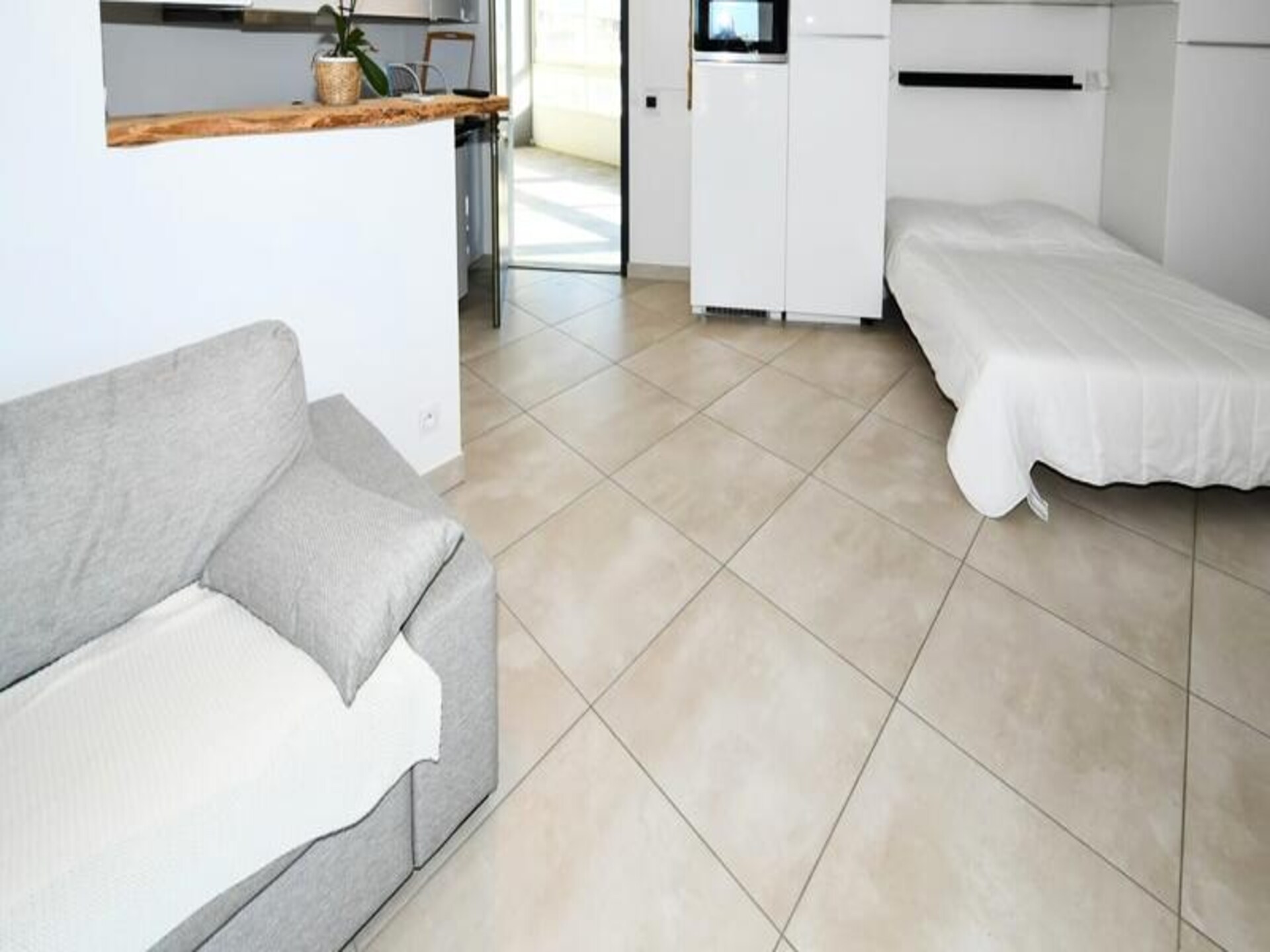 Studio met privéstrand, zeezicht en zonsondergang op het terras in Le Grau-du-Roi - foto 16