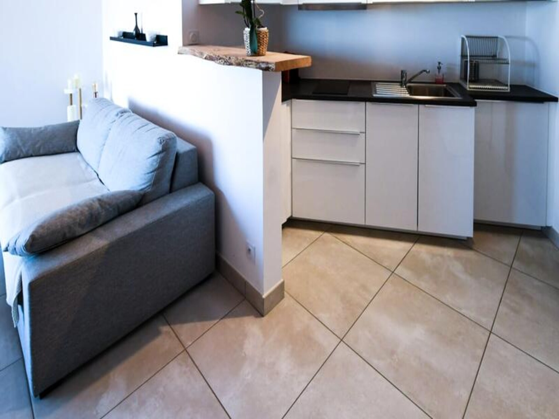 Studio met privéstrand, zeezicht en zonsondergang op het terras in Le Grau-du-Roi - foto 22