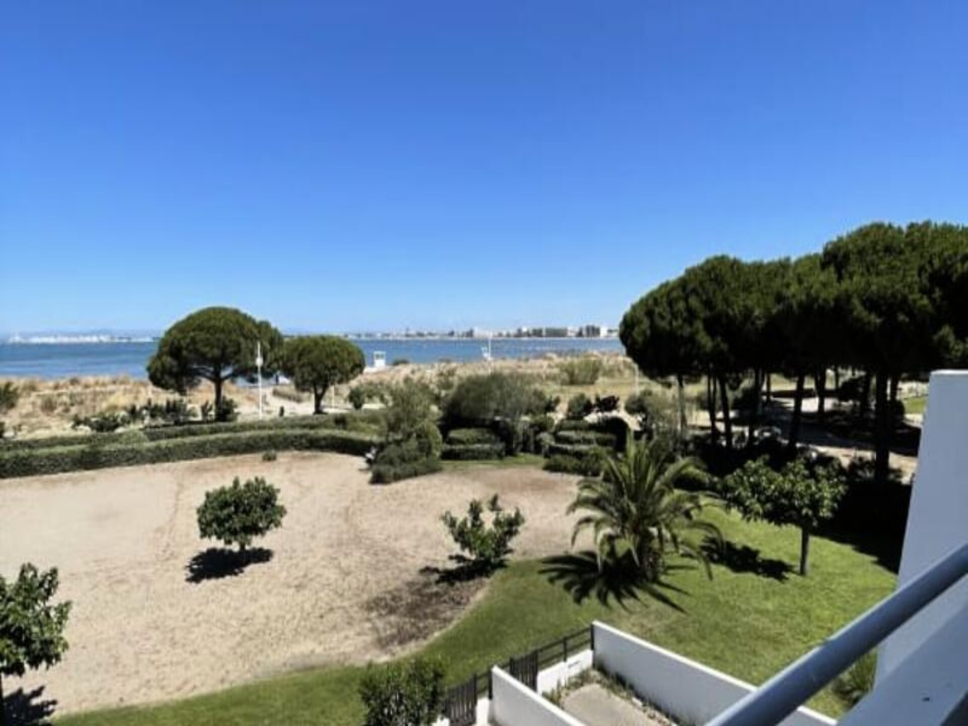 Licht appartement op de bovenste verdieping met uitzicht op zee en privé-terras - foto 25