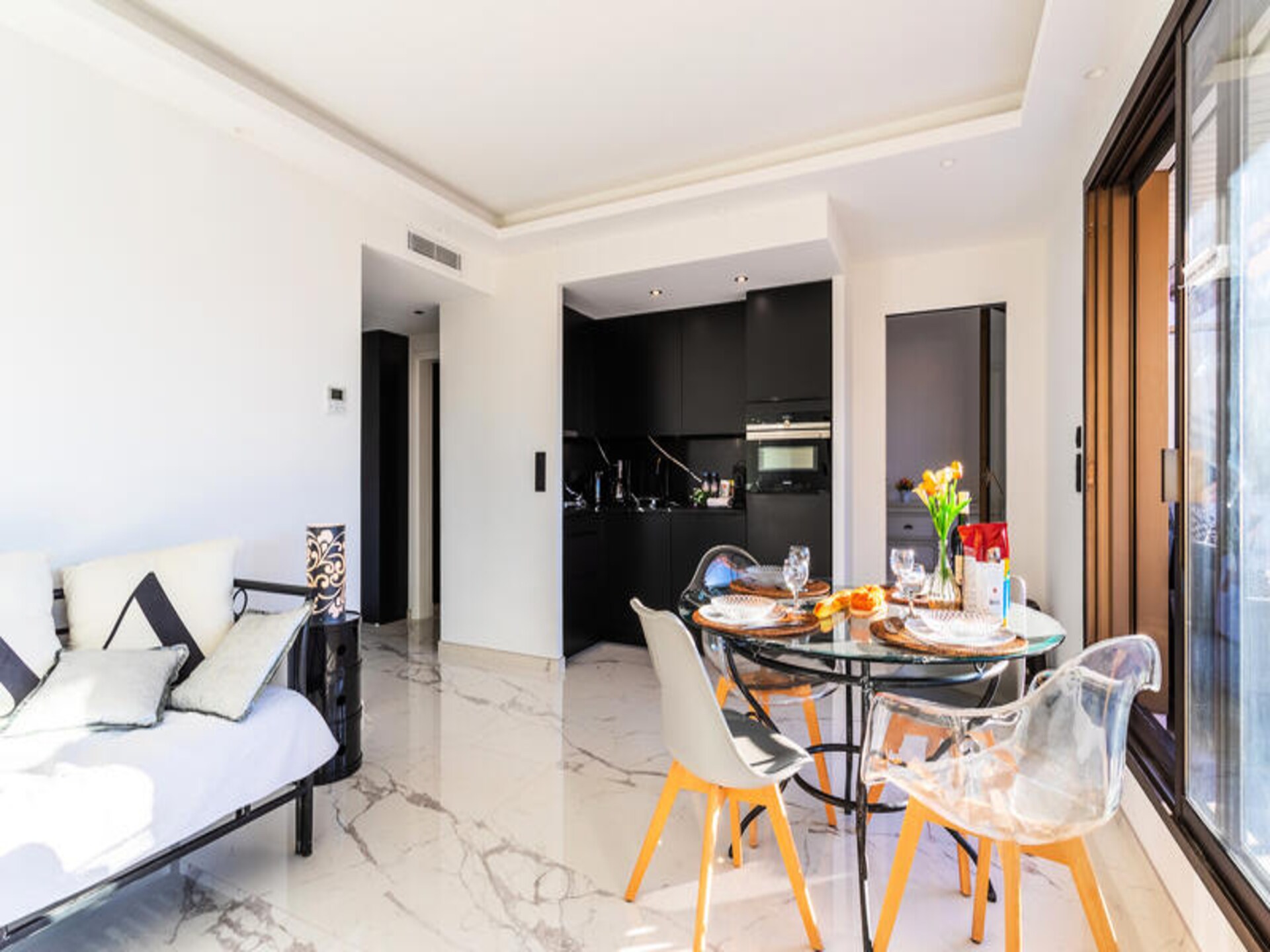Sfeervol appartement op de 7e verdieping met panoramisch zeezicht en terras - foto 8