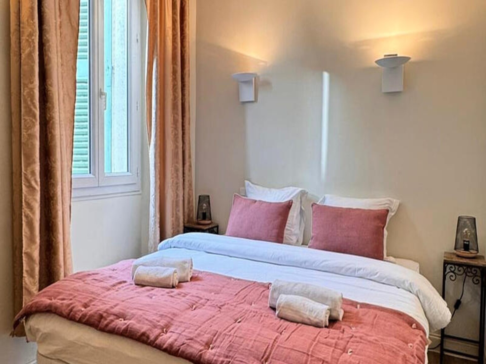 Licht appartement met havenzicht en balkon, op 100m van het strand in Cannes - foto 4