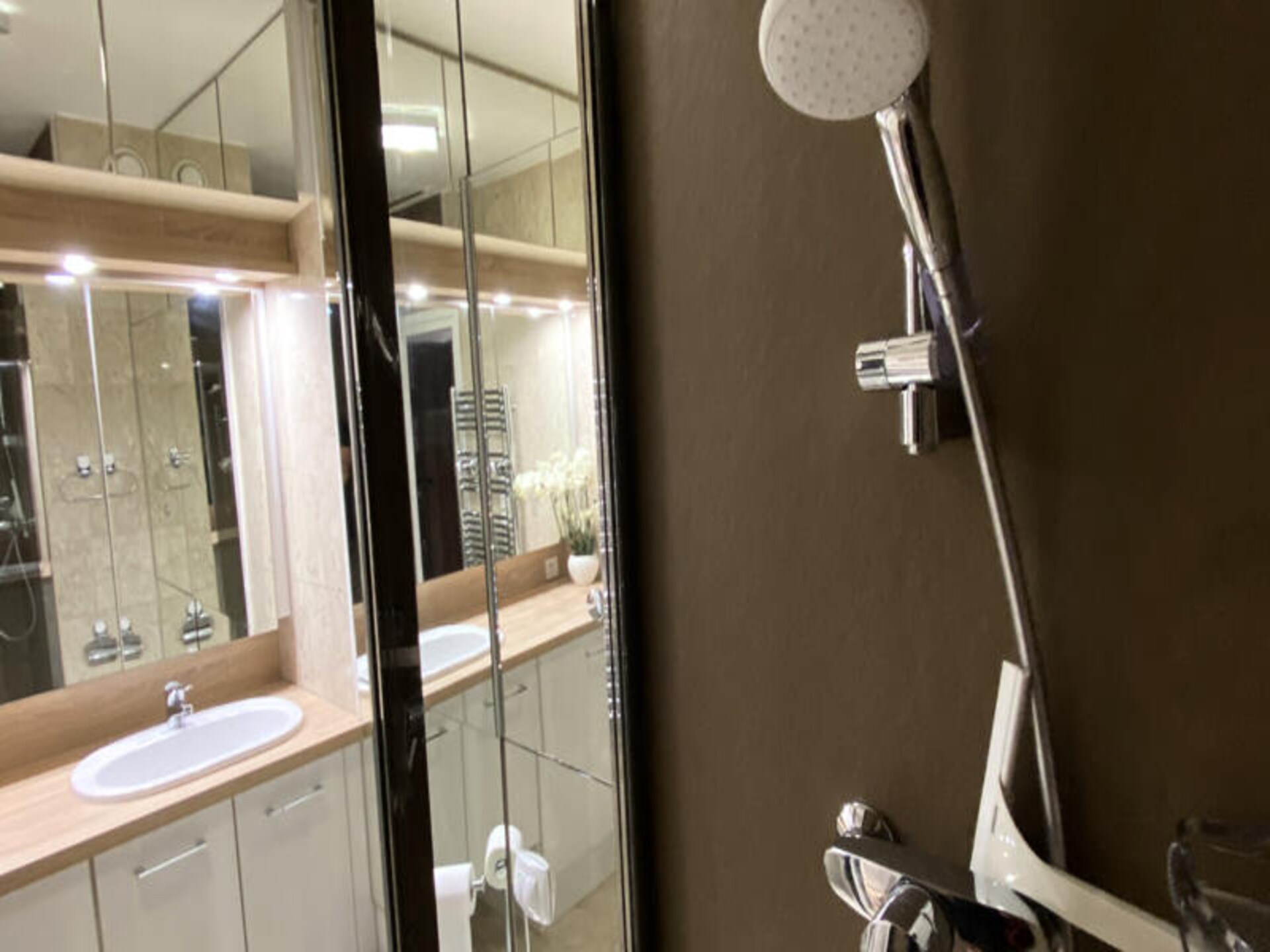 Elegante studio in hartje Cannes met uitzicht op Hotel Majestic - foto 12