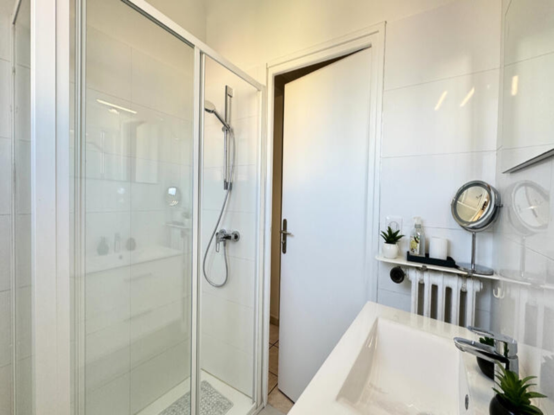 Stijlvol appartement met zeezicht in Cannes Palm Beach, 50m van het strand - foto 12