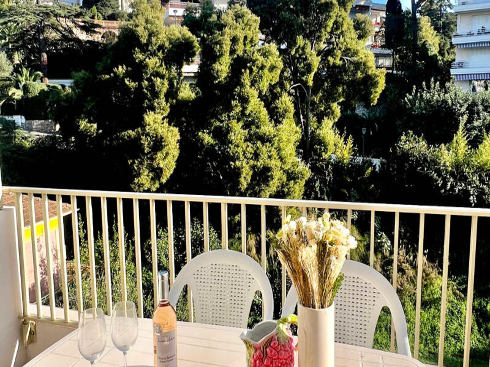 Licht appartement met terras op loopafstand van de Croisette in Cannes - foto 3