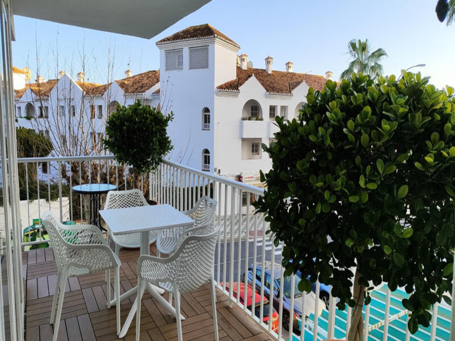 Appartement in hartje Nerja: 2 slaapkamers, zeezicht & spa-toegang - foto 2
