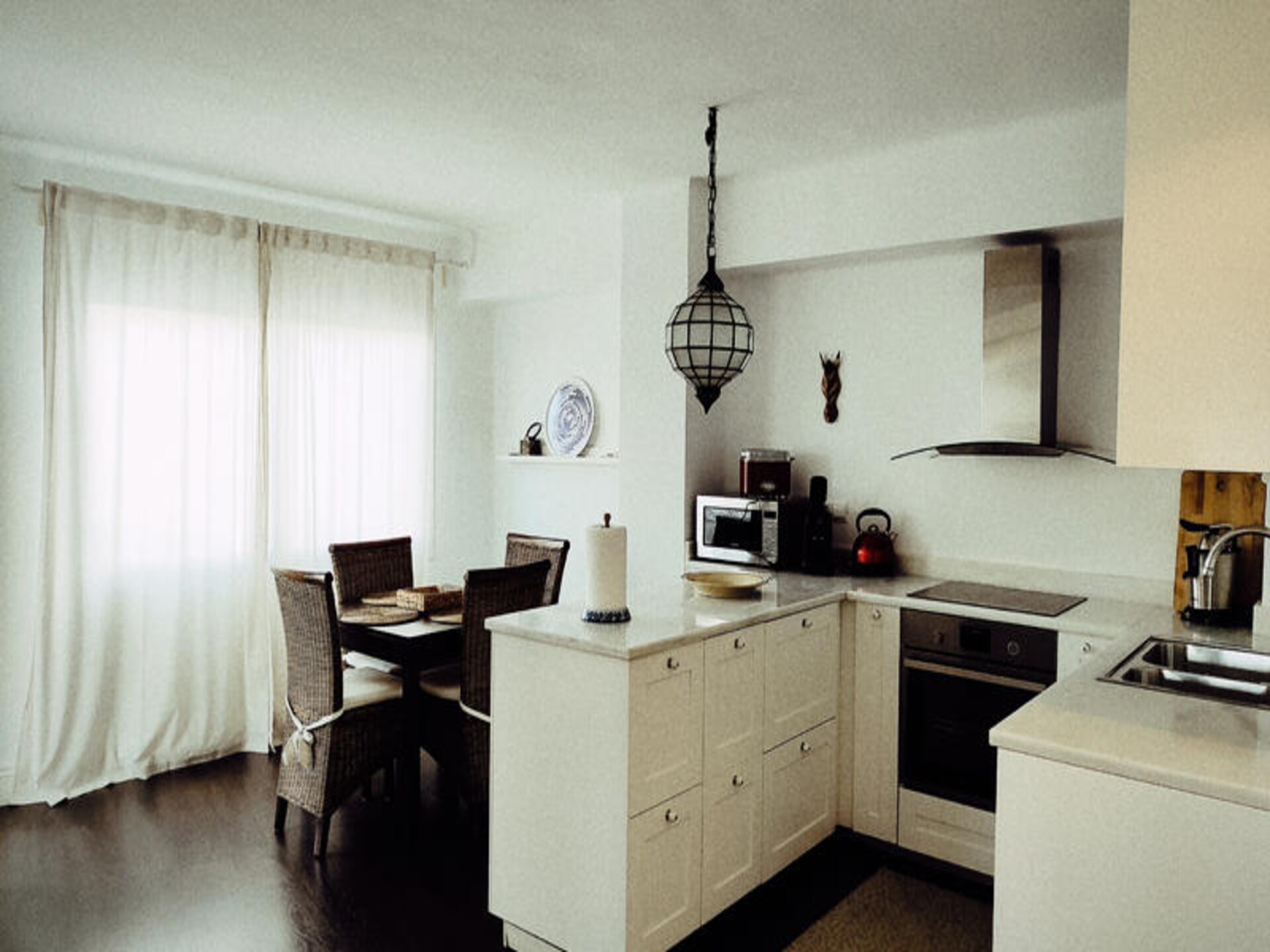 Appartement in hartje Nerja: 2 slaapkamers, zeezicht & spa-toegang - foto 9