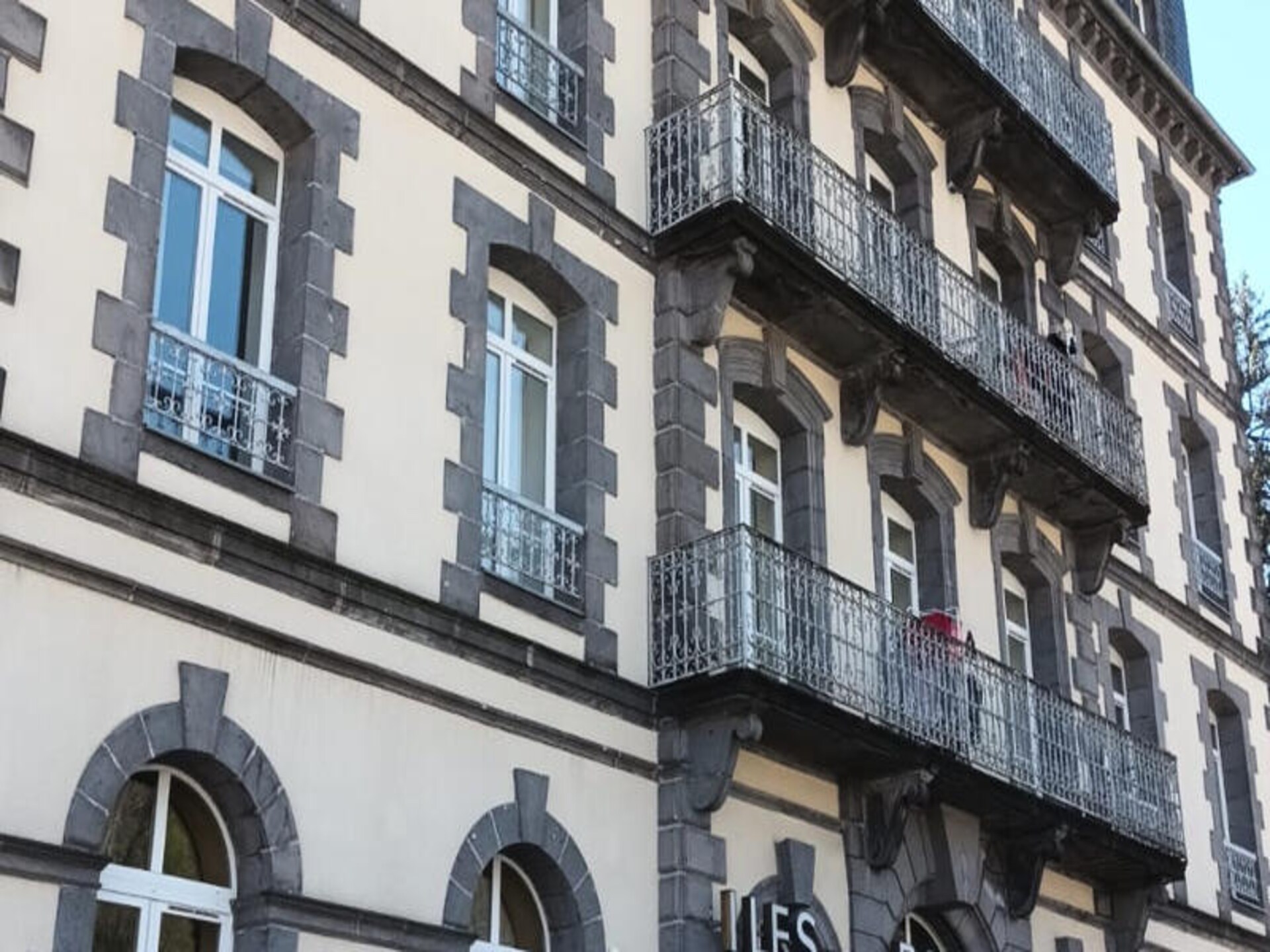 Ruim appartement voor 6 in kuuroord La Bourboule, vlakbij centrum en bergen - foto 10
