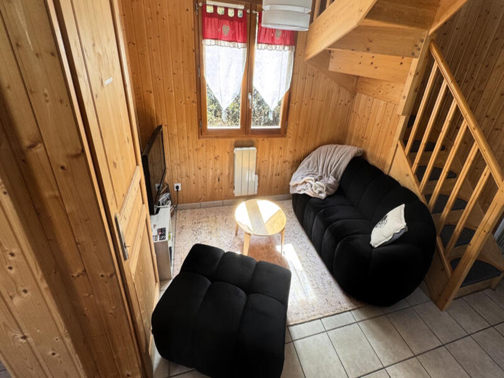 Ruim chalet voor 10 personen met uitzicht op de Monts Dore - foto 2