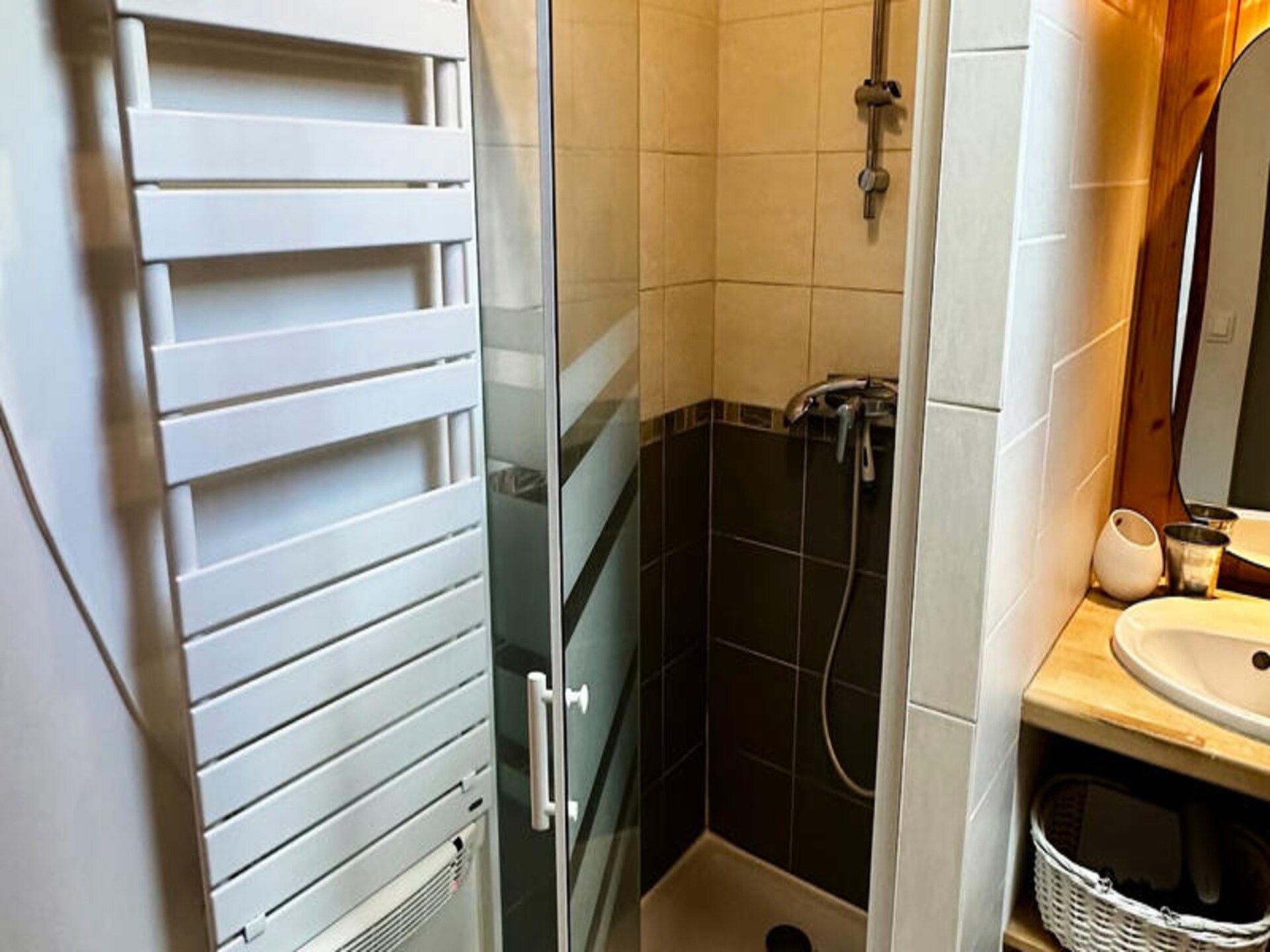 Ruim chalet voor 10 personen met uitzicht op de Monts Dore - foto 24