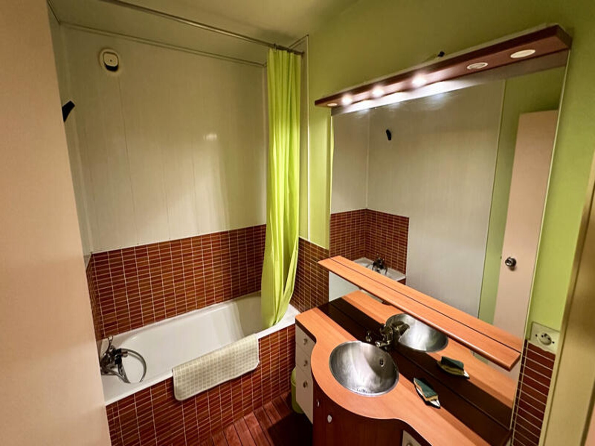 Panoramisch appartement 65m² met terras aan de voet van het Sancy-massief - foto 24