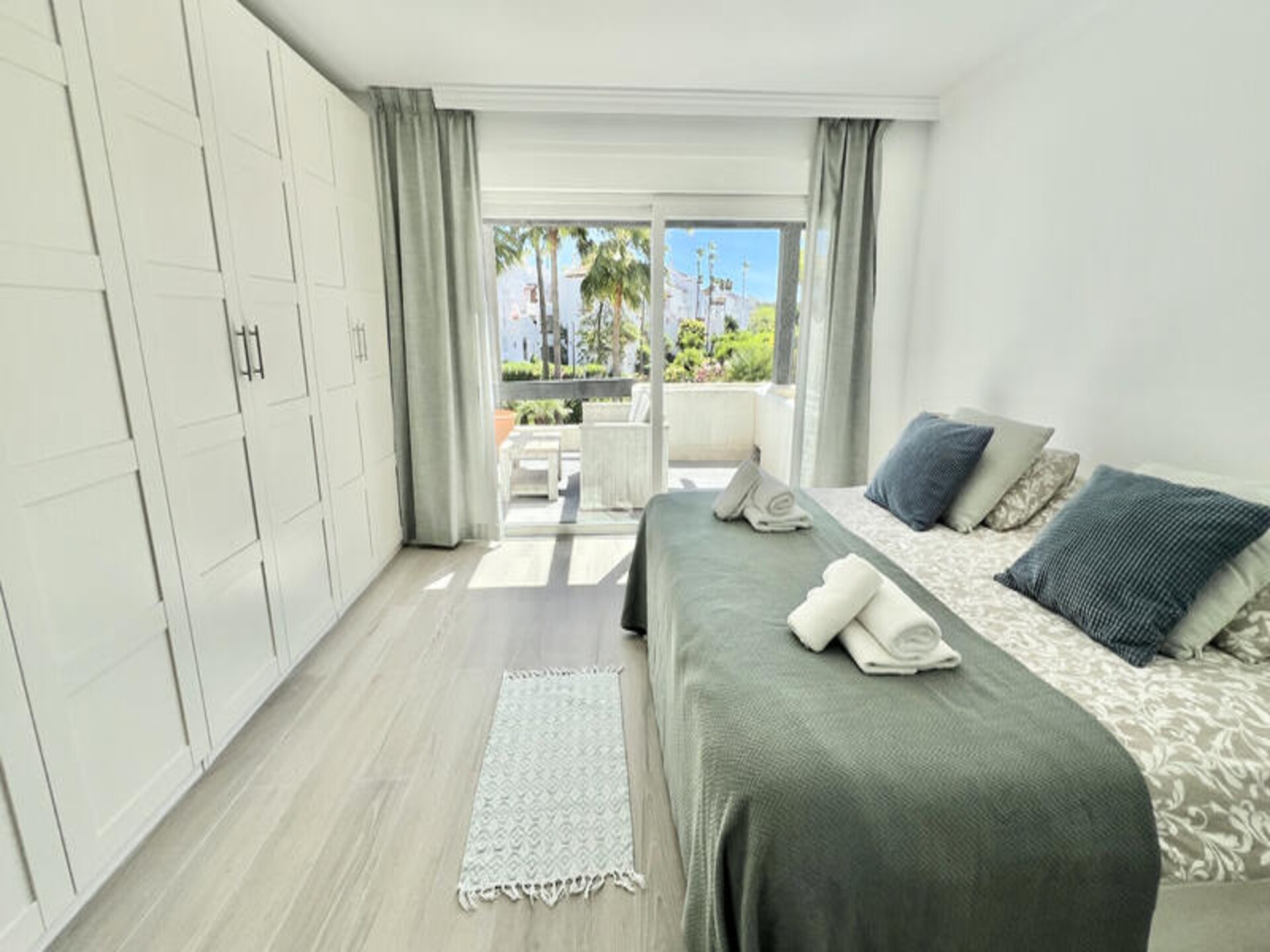 Strandappartement in Estepona met gedeeld zwembad en tropische tuin - foto 28