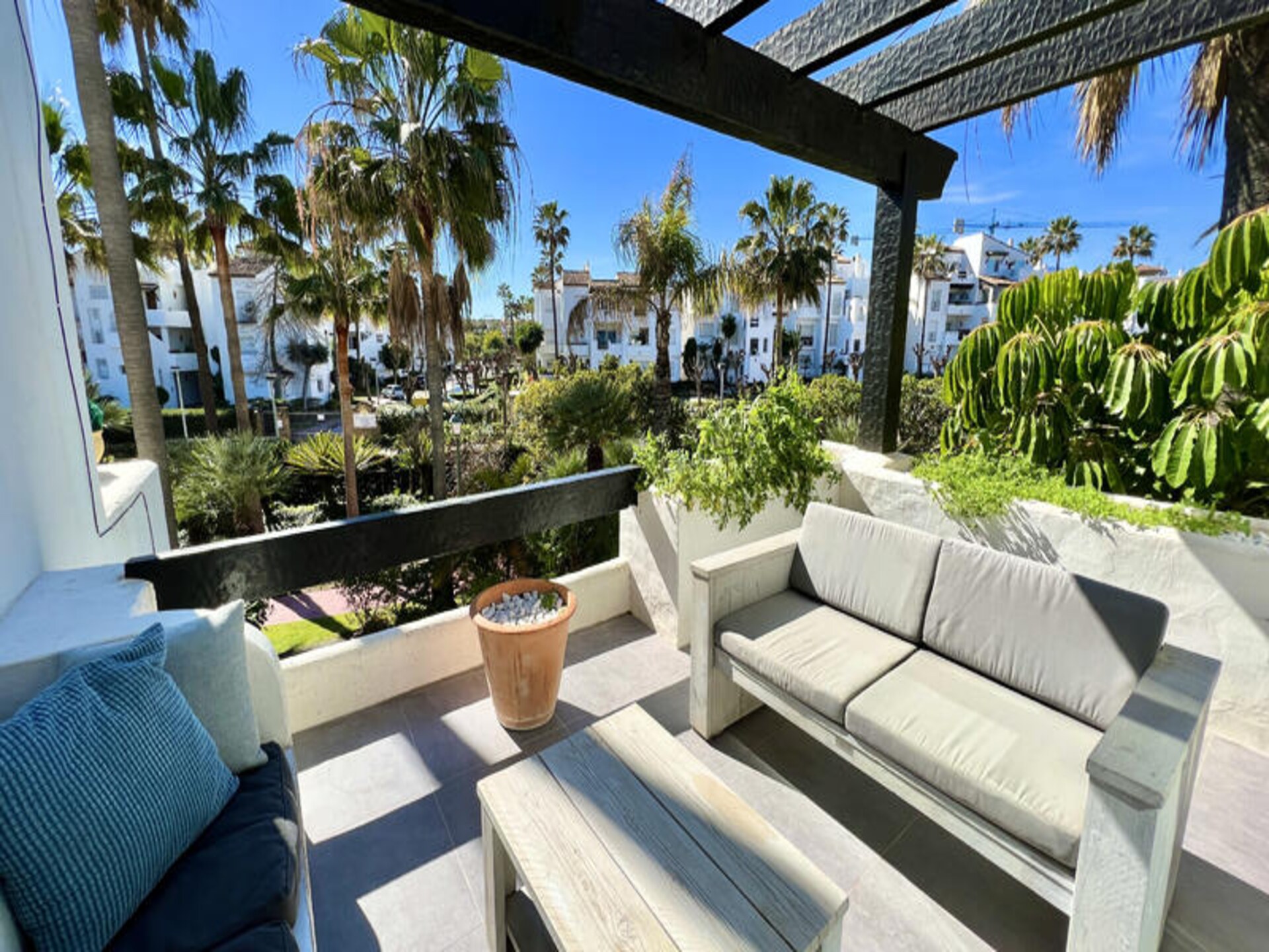 Strandappartement in Estepona met gedeeld zwembad en tropische tuin - foto 29