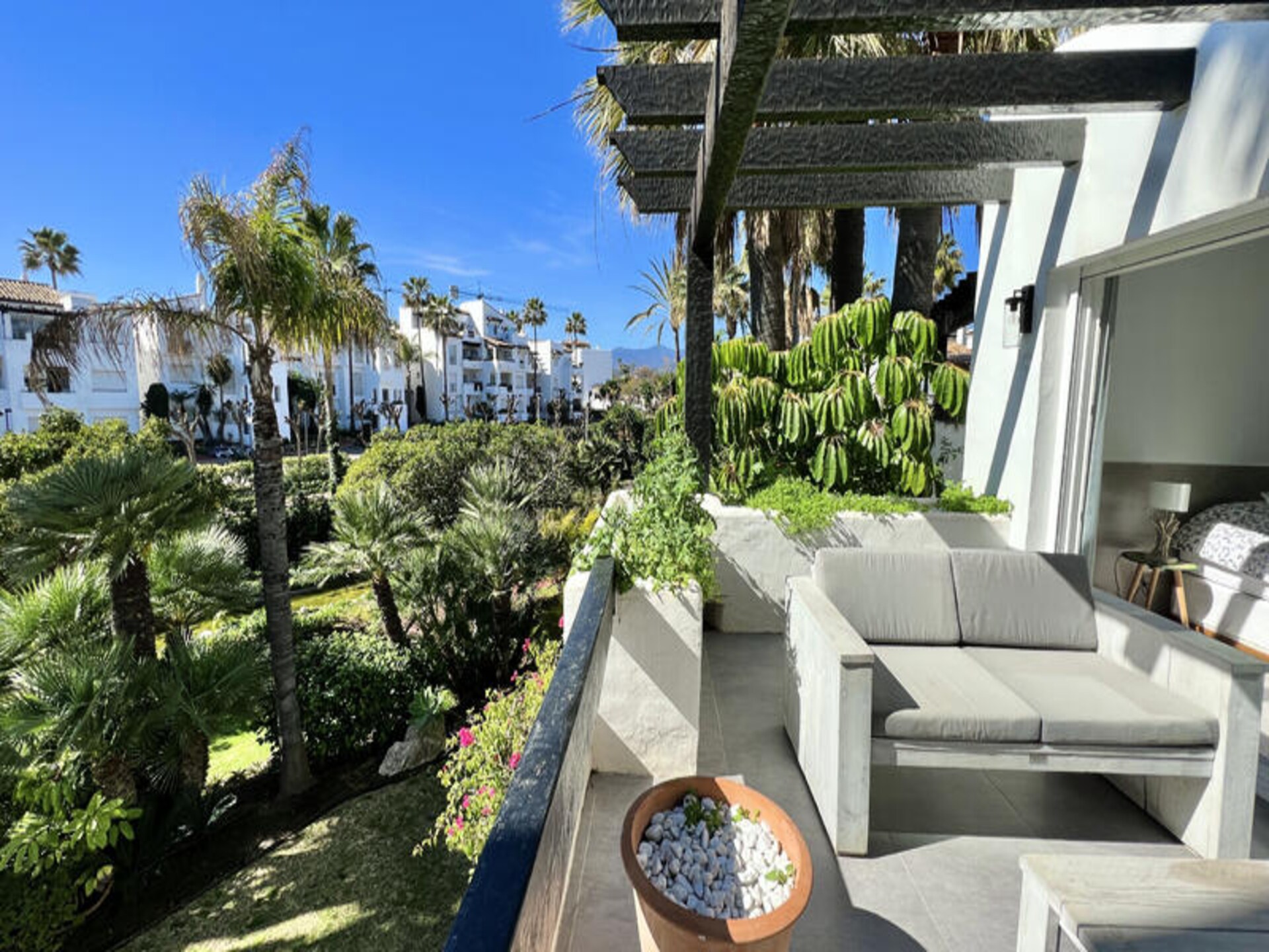 Strandappartement in Estepona met gedeeld zwembad en tropische tuin - foto 30