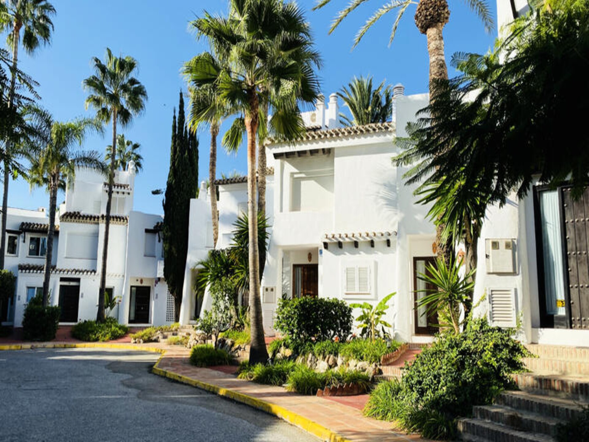 Strandappartement in Estepona met gedeeld zwembad en tropische tuin - foto 45