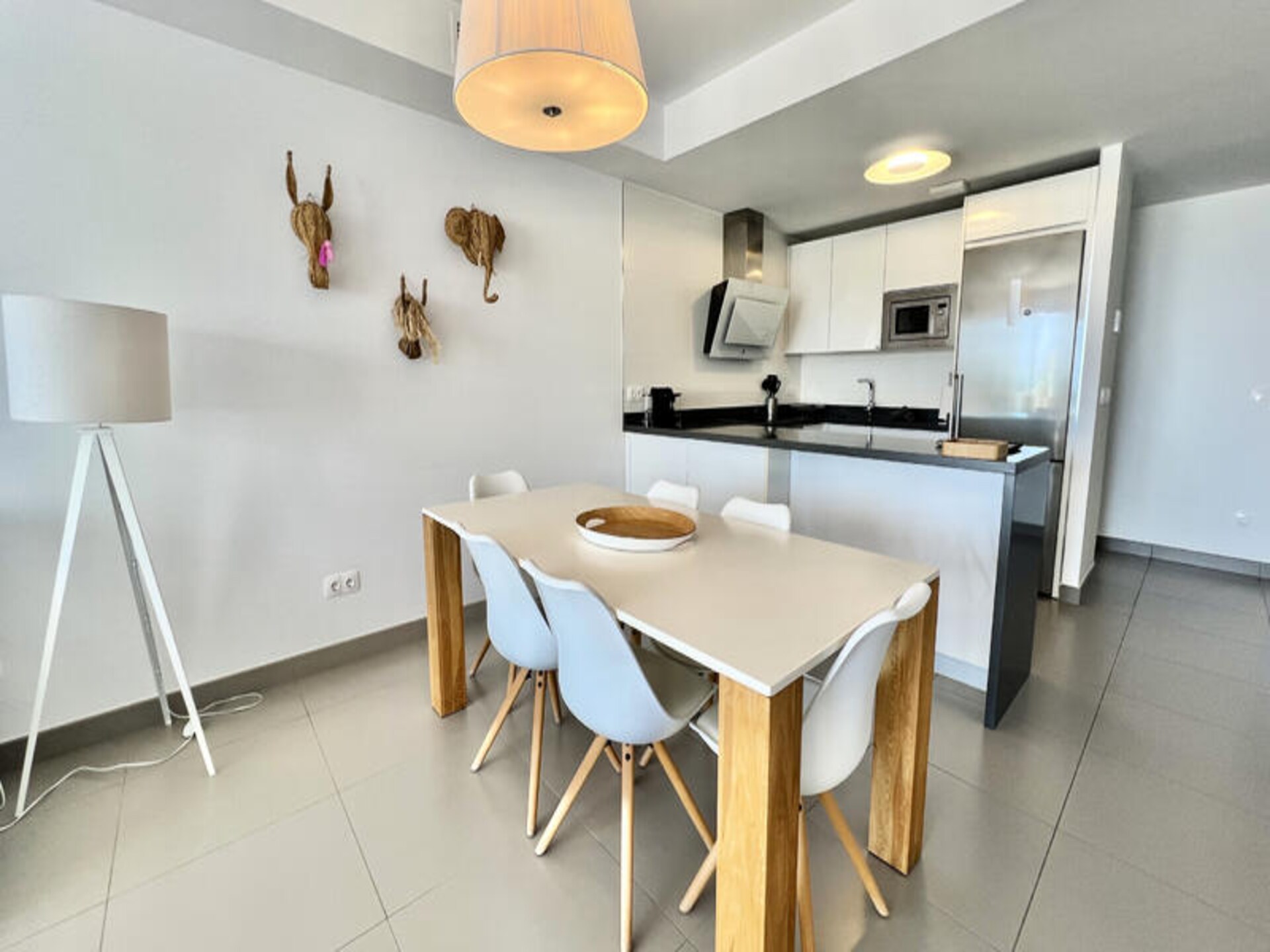 Luxe appartement in Cabopino met zeezicht en gedeeld zwembad voor 6 personen - foto 12