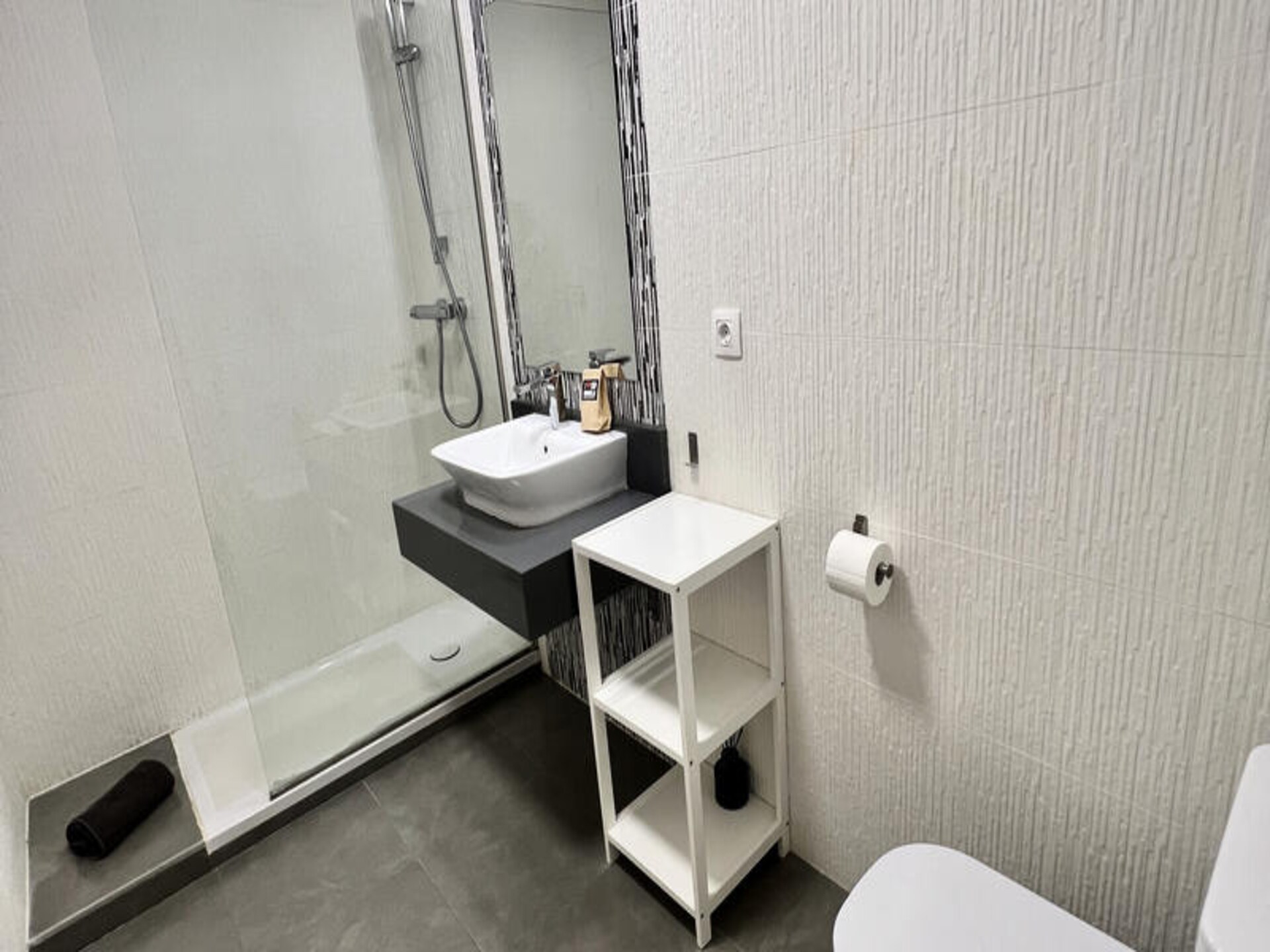 Luxe appartement in Cabopino met zeezicht en gedeeld zwembad voor 6 personen - foto 21