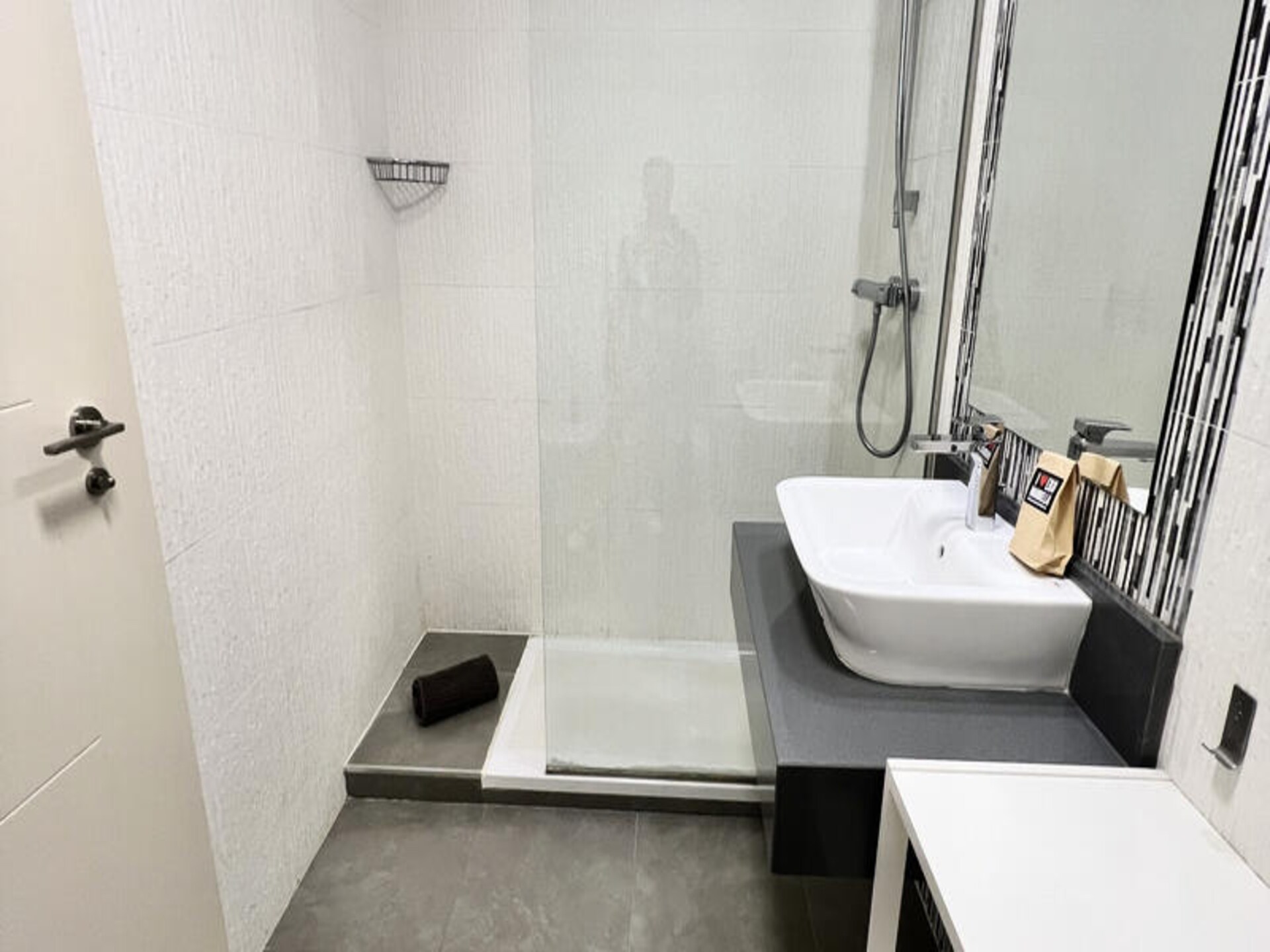 Luxe appartement in Cabopino met zeezicht en gedeeld zwembad voor 6 personen - foto 22