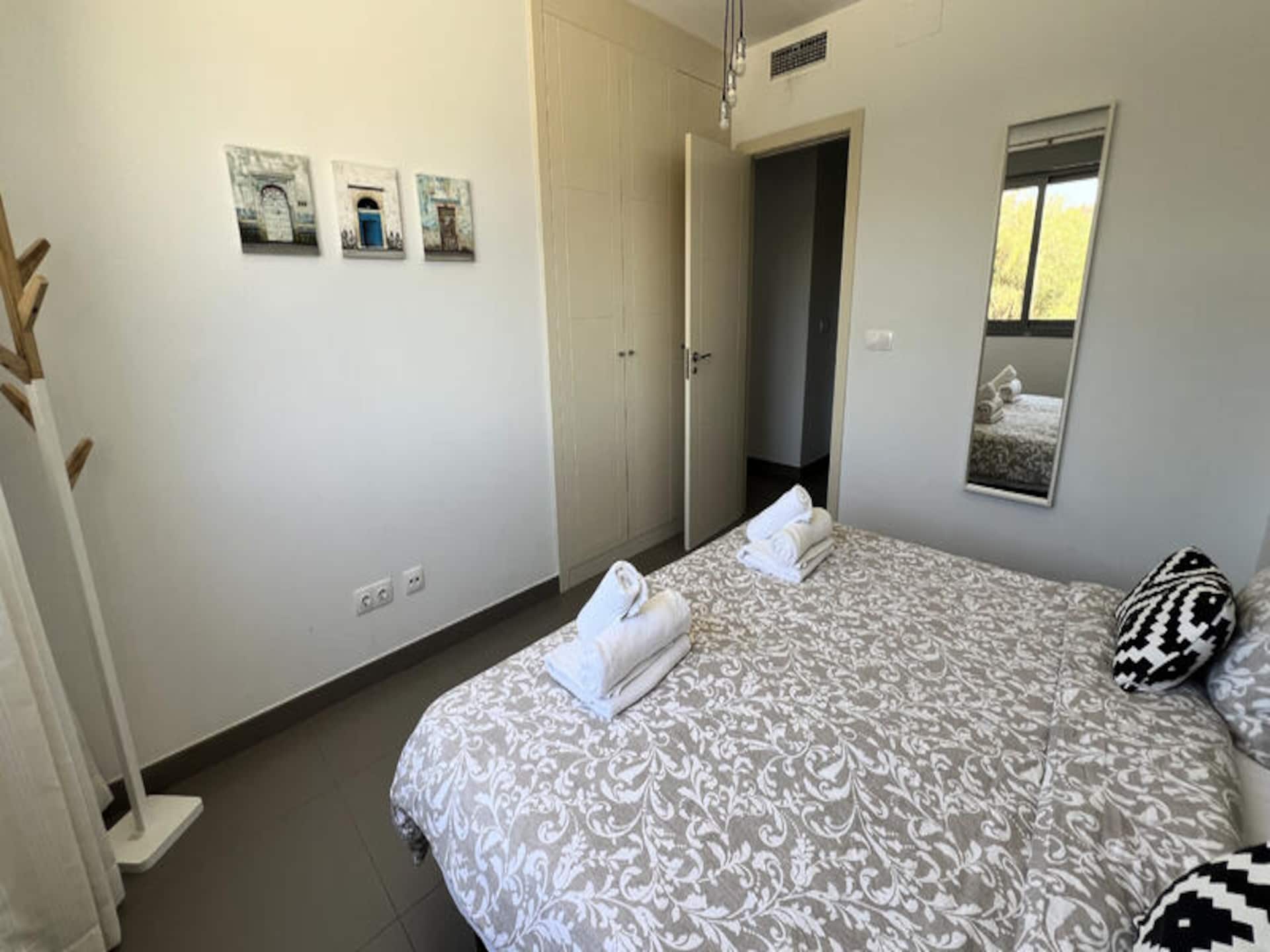 Luxe appartement in Cabopino met zeezicht en gedeeld zwembad voor 6 personen - foto 24