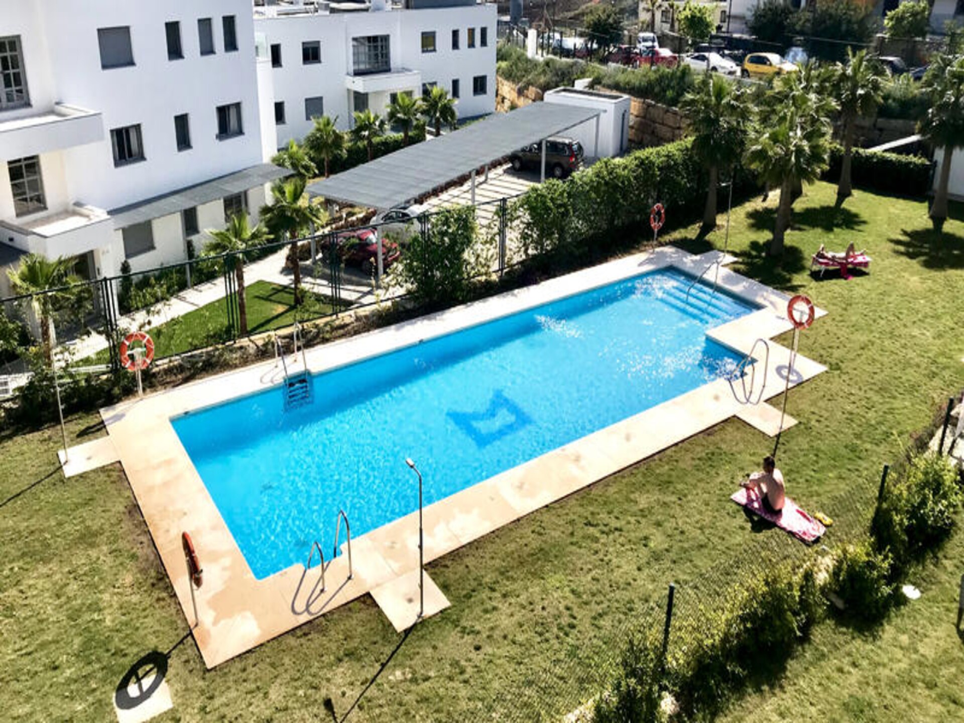 Luxe appartement in Cabopino met zeezicht en gedeeld zwembad voor 6 personen - foto 32