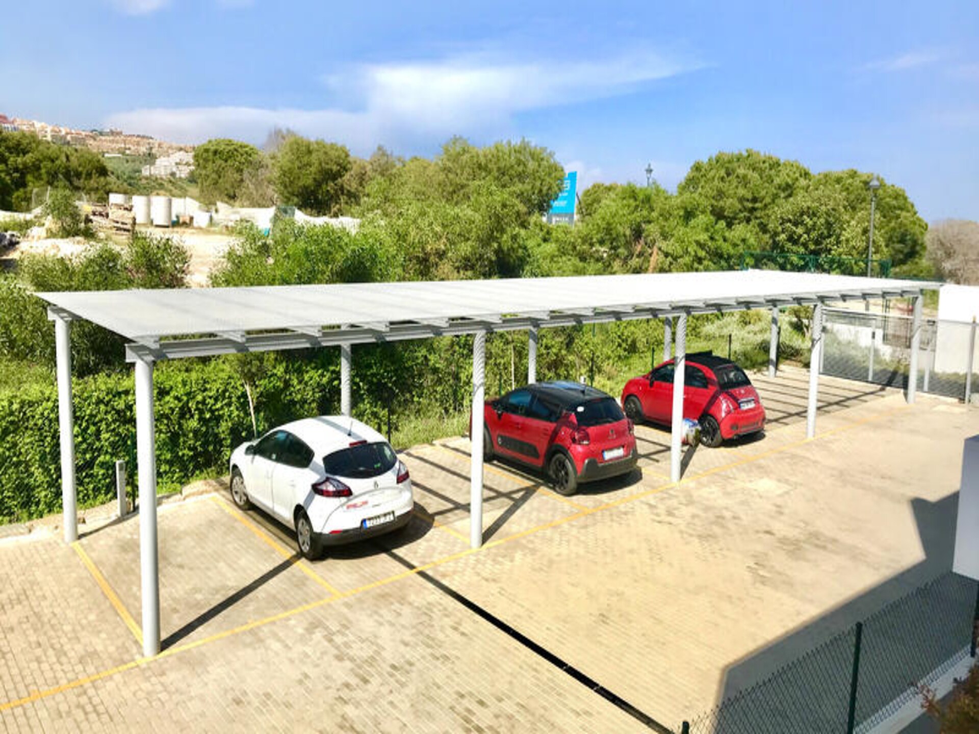 Luxe appartement in Cabopino met zeezicht en gedeeld zwembad voor 6 personen - foto 36