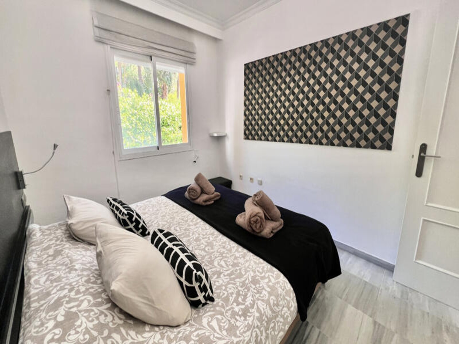 Licht appartement op 400 meter van het strand in Marbella met zwembad - foto 30