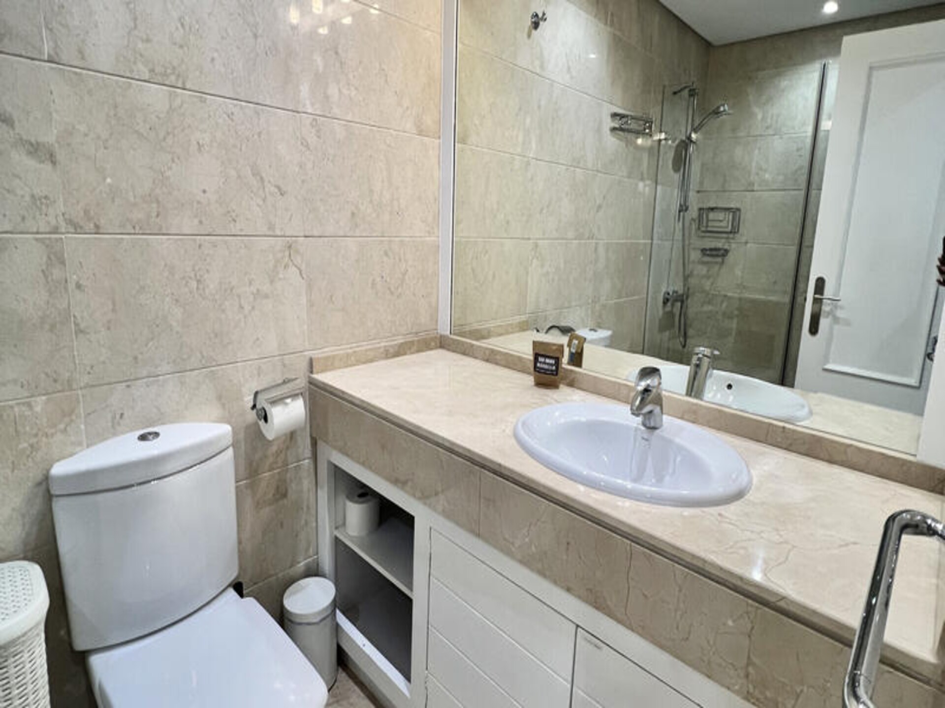 Licht appartement op 400 meter van het strand in Marbella met zwembad - foto 31